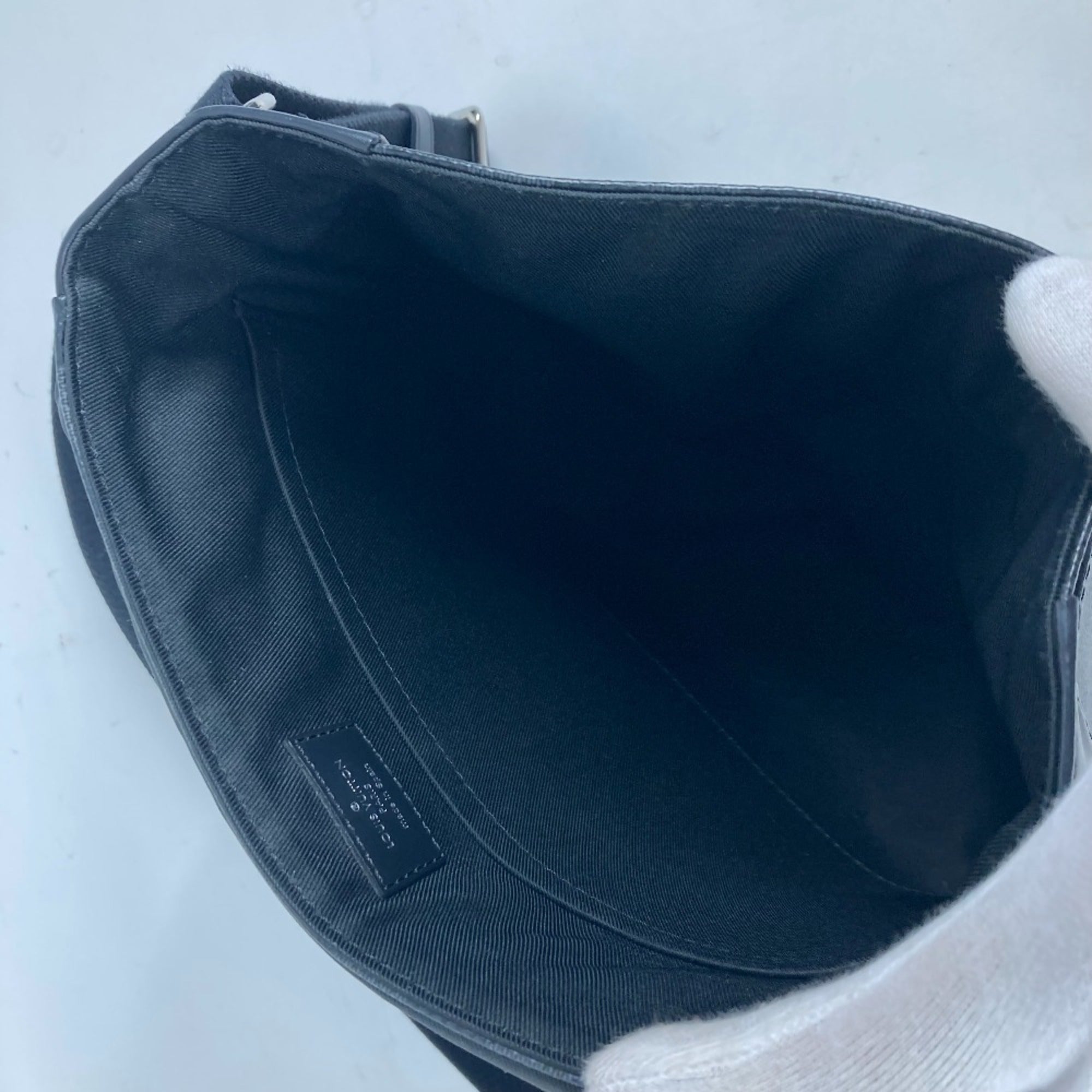 Louis Vuitton Black Damier Graphite Shoulder Bag (Pre-Owned)
