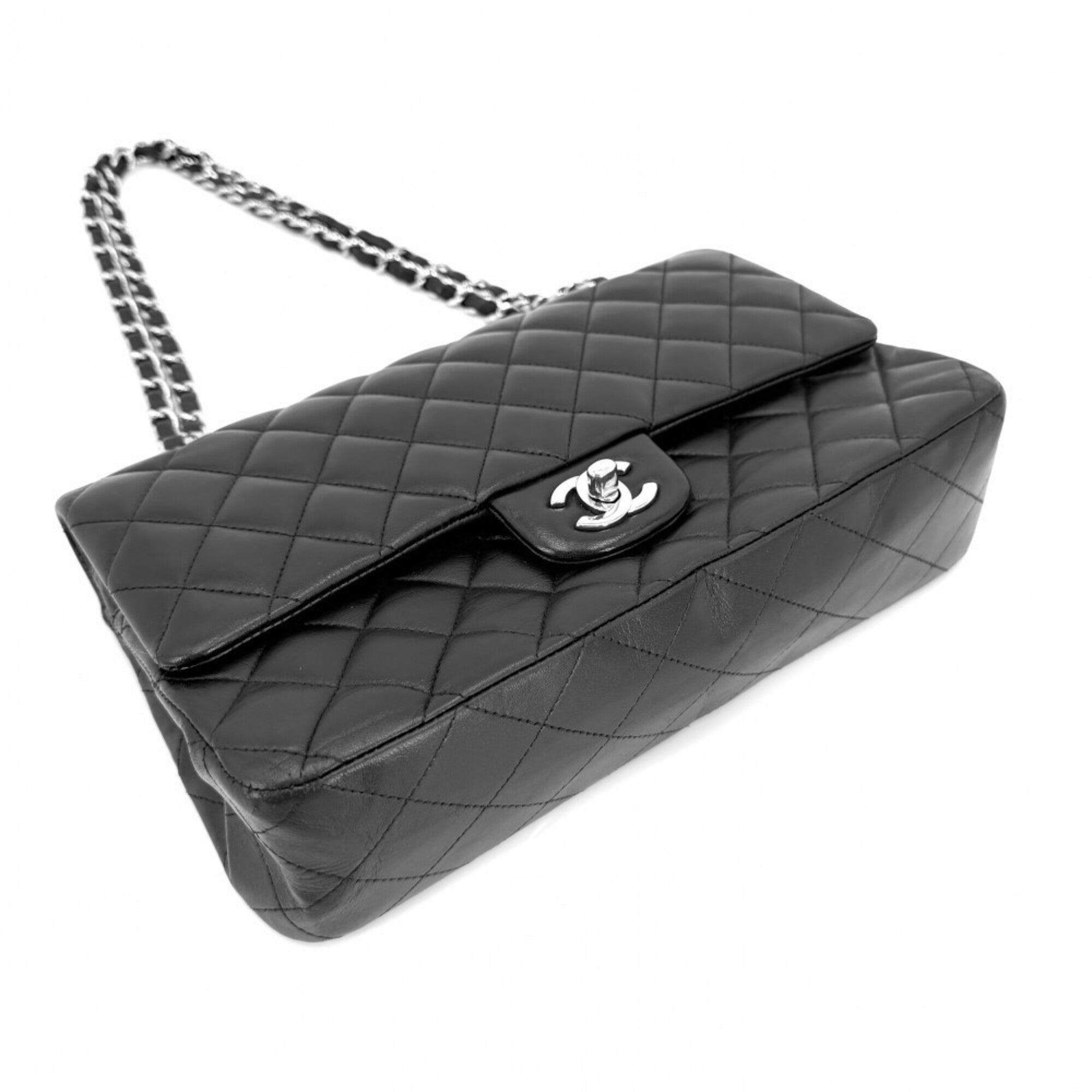 Chanel Black Leather Shoulder Bag (Pre-Owned)