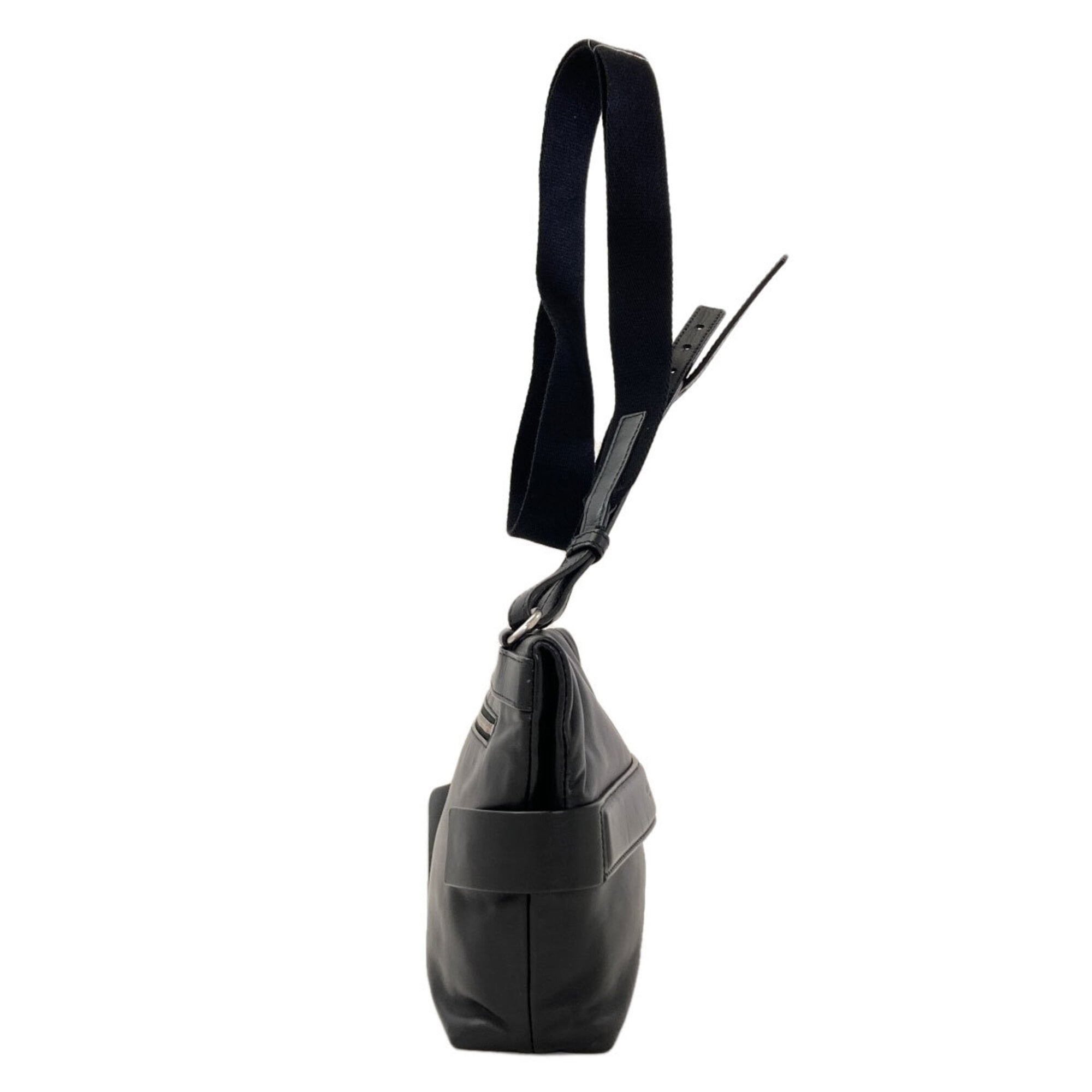 Bottega Veneta Black Leather Shoulder Bag (Pre-Owned)