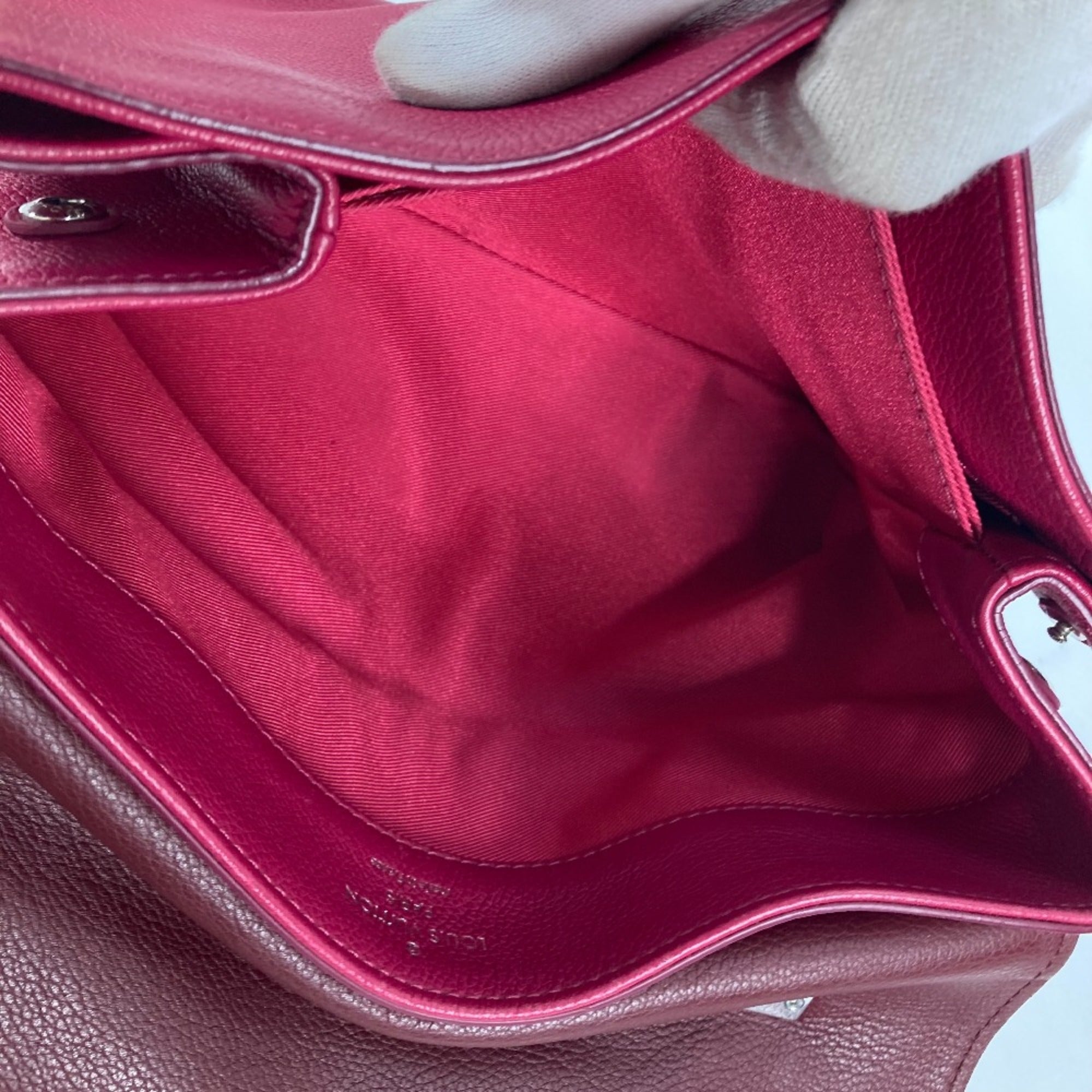Louis Vuitton Purple Leather Handbag (Pre-Owned)