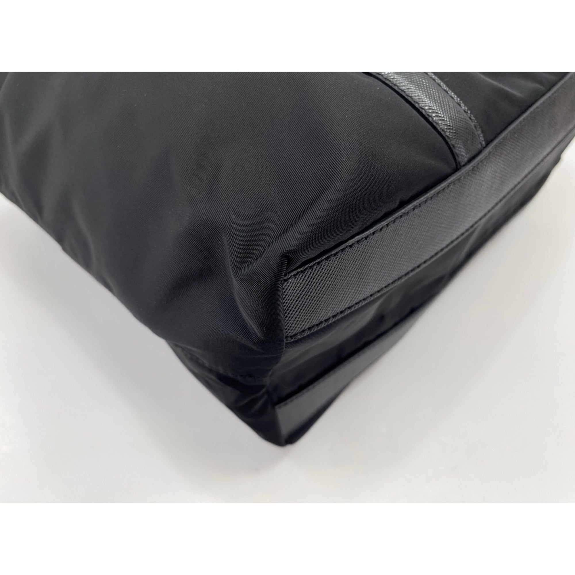 Prada Black Nylon Tote Bag (Pre-Owned)