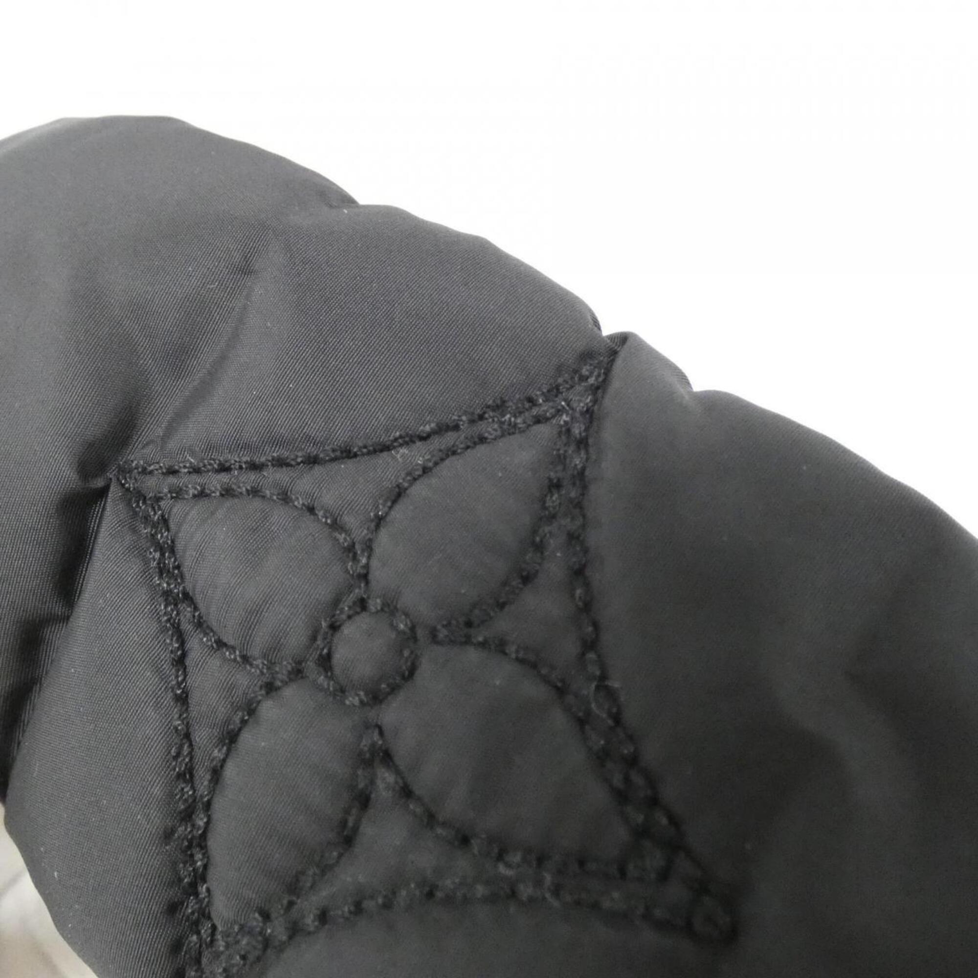 Louis Vuitton Black Leather Shoulder Bag (Pre-Owned)