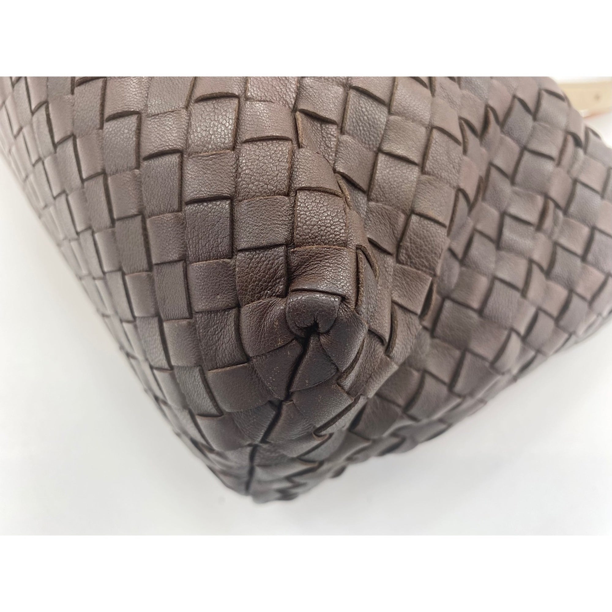 Bottega Veneta Brown Shoulder Bag (Pre-Owned)