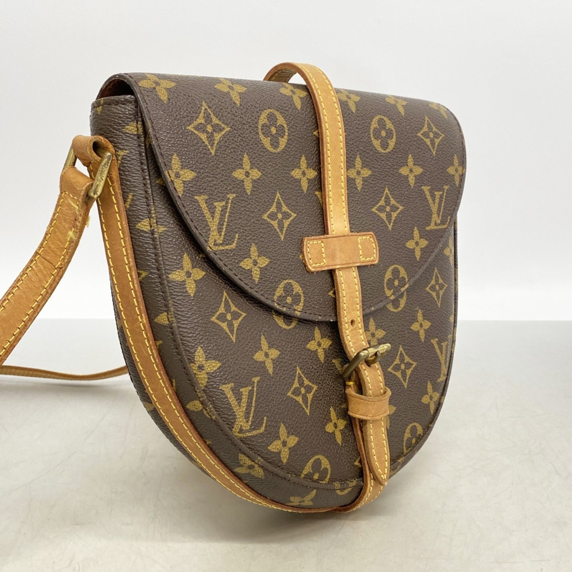 Louis Vuitton Brown Shoulder Bag (Pre-Owned)