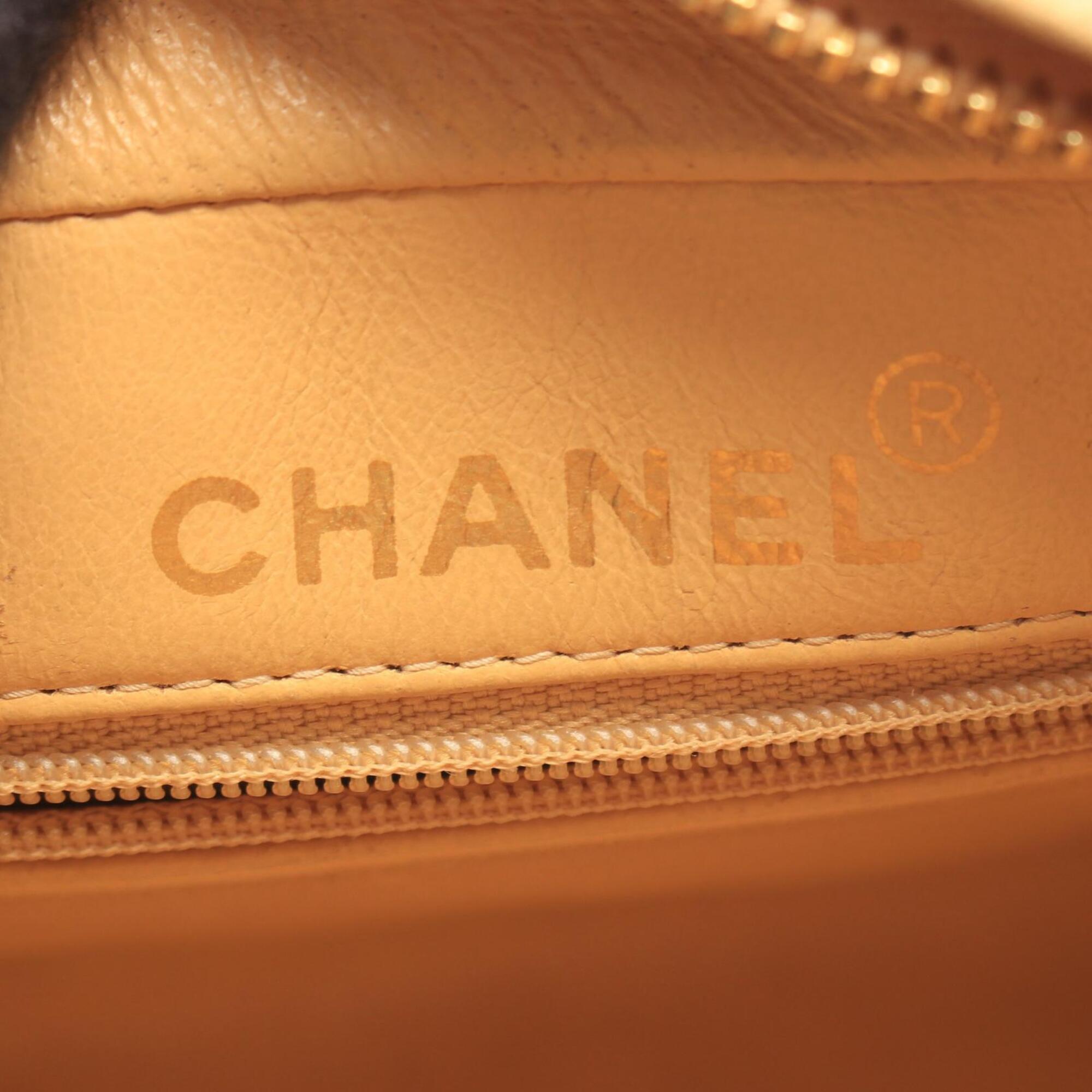 Chanel Beige Leather Handbag Shoulder Bag (Pre-Owned)