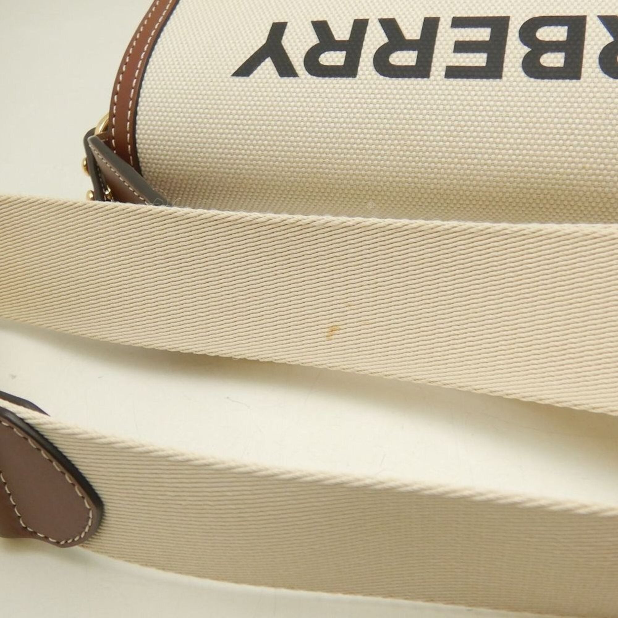 Burberry Gold Canvas Leather Shoulder Bag (Pre-Owned)