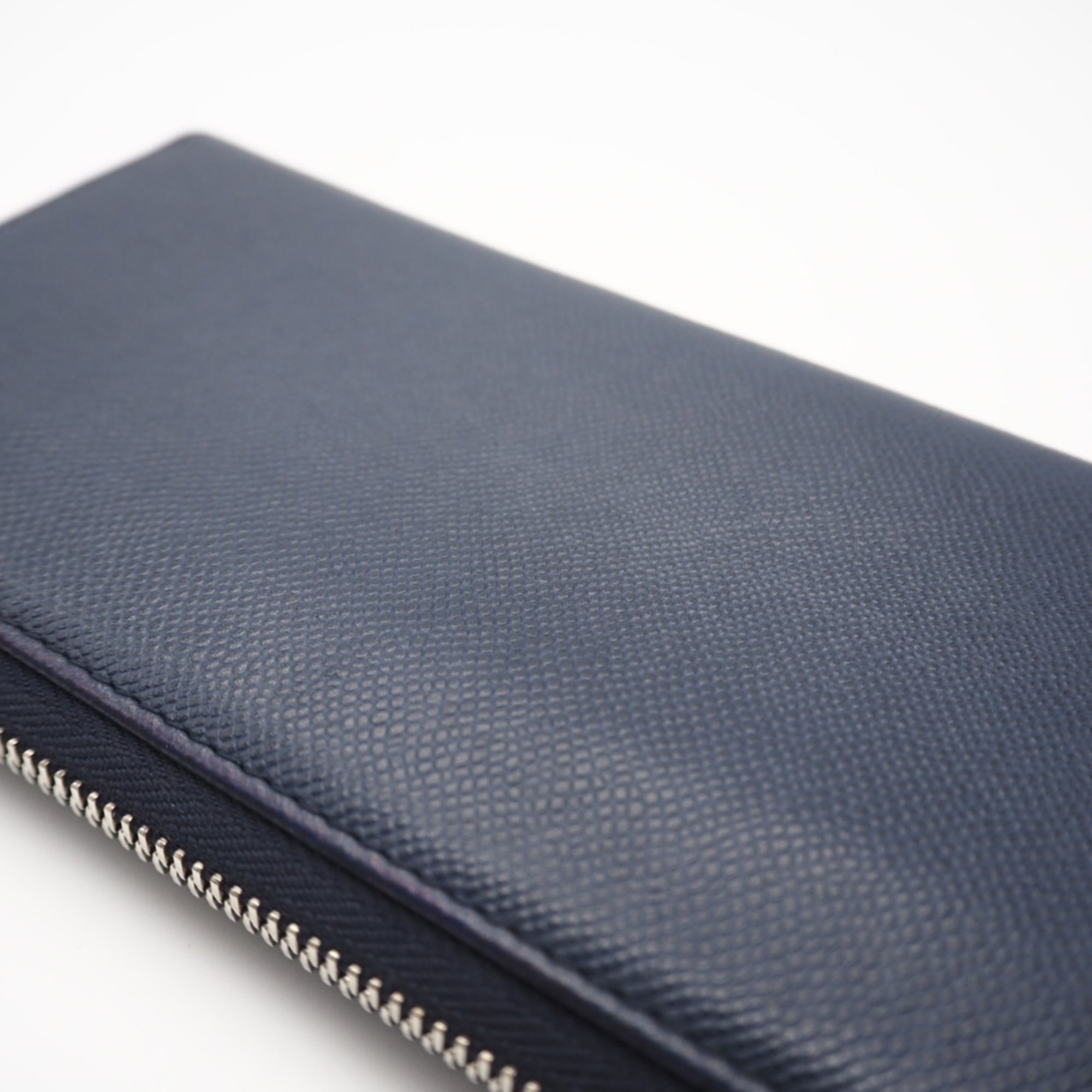Christian Dior Blue Navy Leather Long Wallet (Bi-Fold) (Pre-Owned)