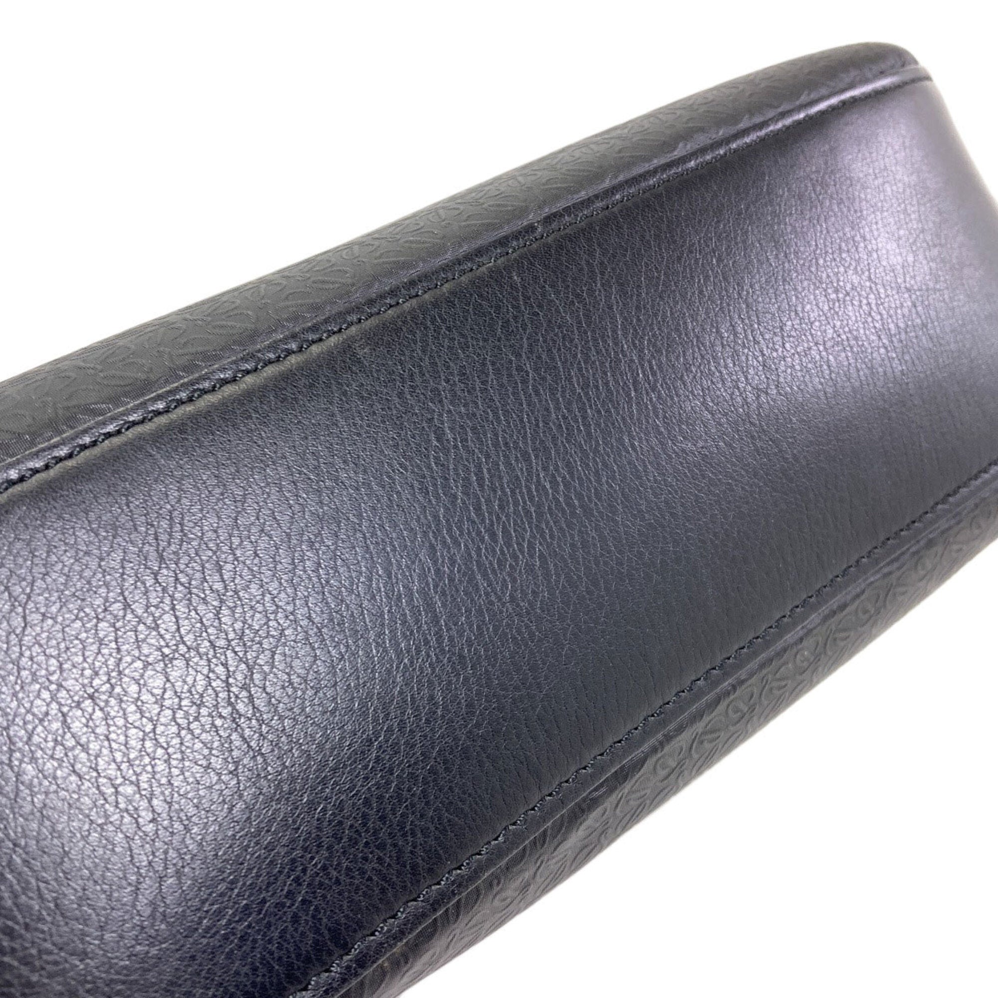 Loewe Black Leather Shoulder Bag (Pre-Owned)
