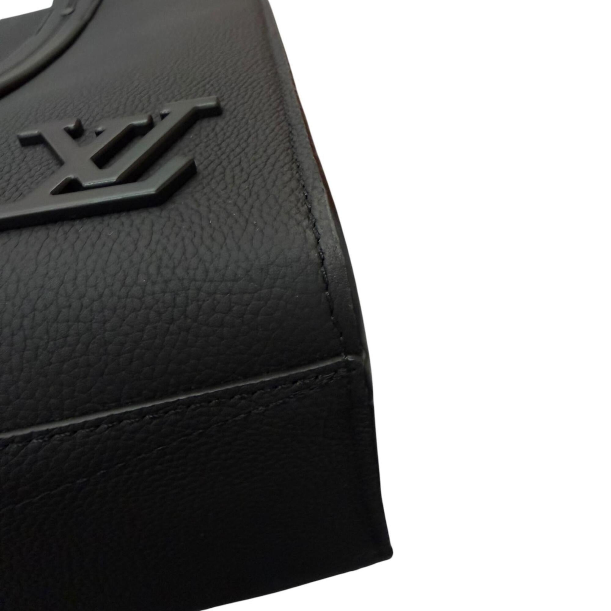 Louis Vuitton Black Leather Tote Bag (Pre-Owned)