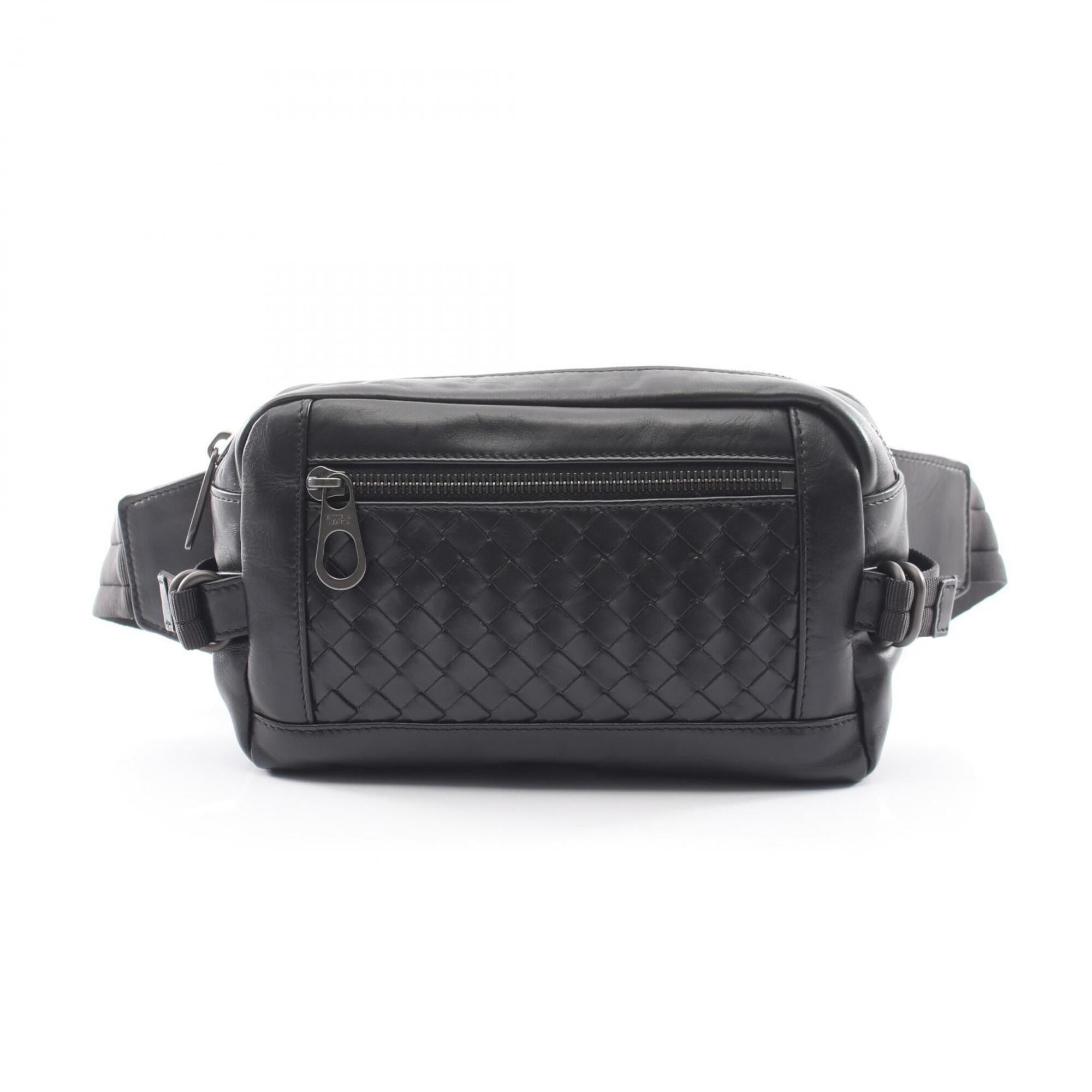 Bottega Veneta Black Leather Fanny Pack Handbag (Pre-Owned)