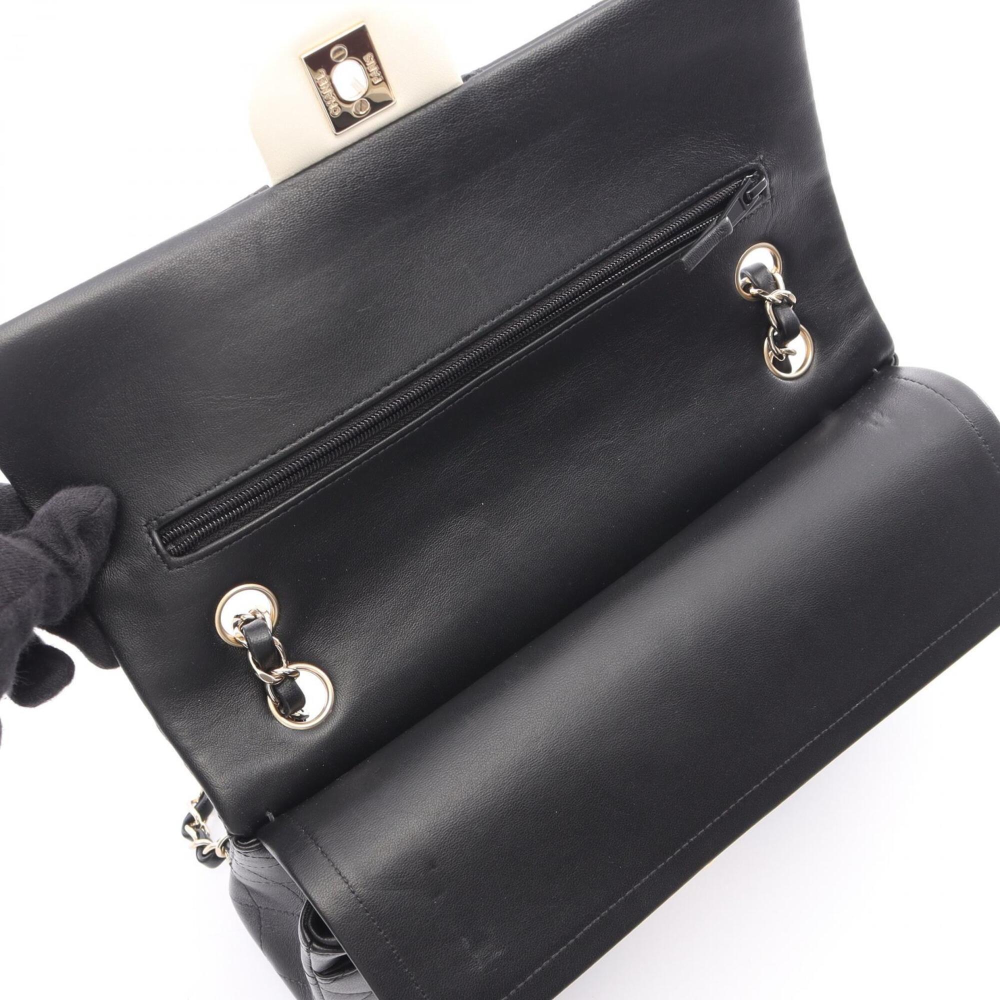 Chanel Black White Leather Handbag Shoulder Bag (Pre-Owned)