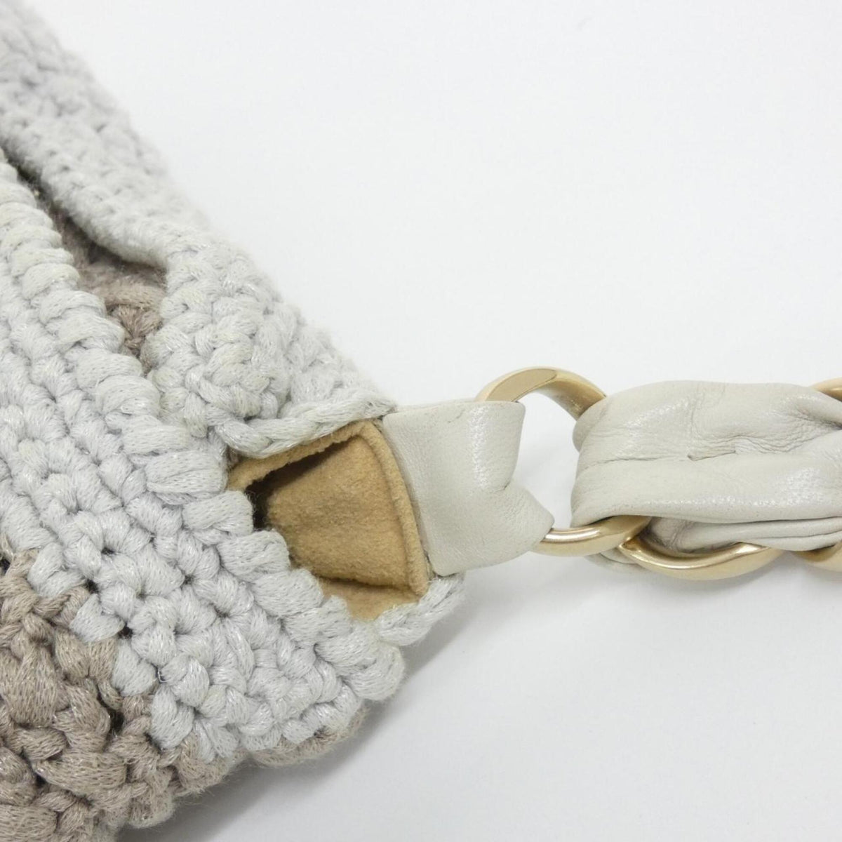 Chanel Beige Knit Shoulder Bag (Pre-Owned)