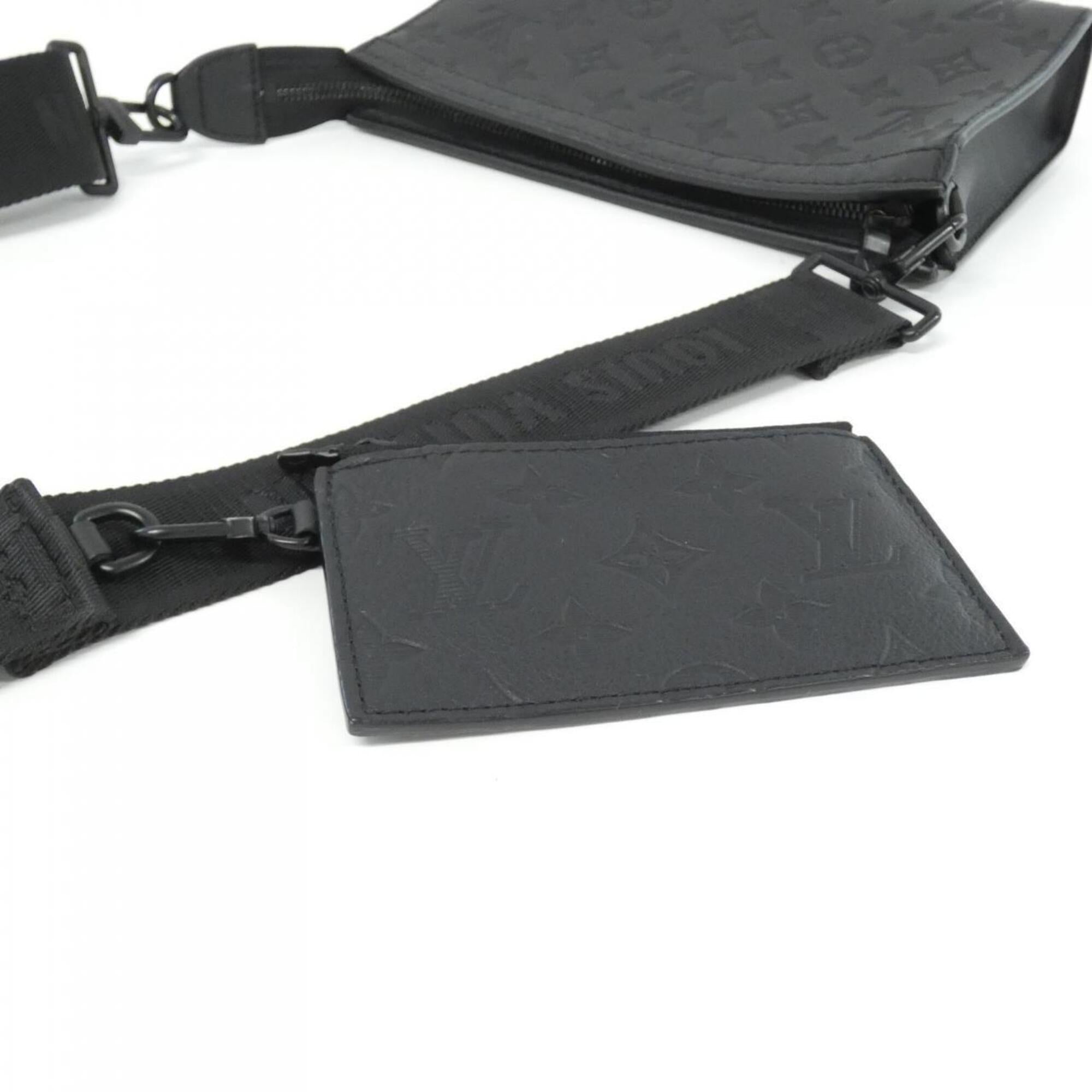 Louis Vuitton Black Leather Pouch Shoulder Bag (Pre-Owned)