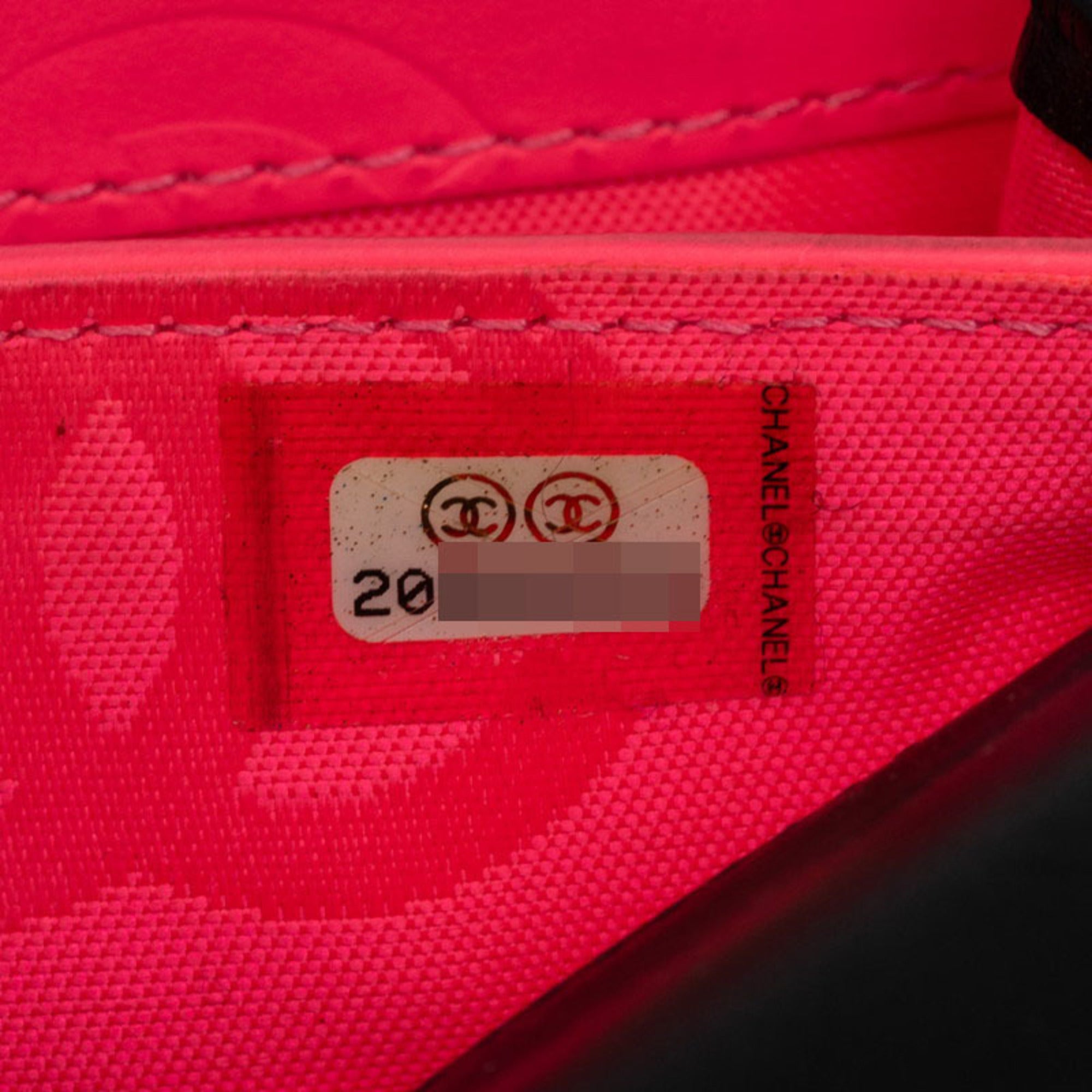 Chanel Black Pink Leather Long Wallet (Bi-Fold) (Pre-Owned)