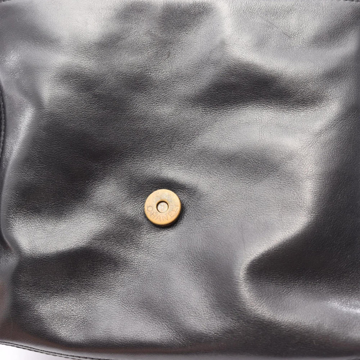Chanel Black Leather Handbag Shoulder Bag (Pre-Owned)