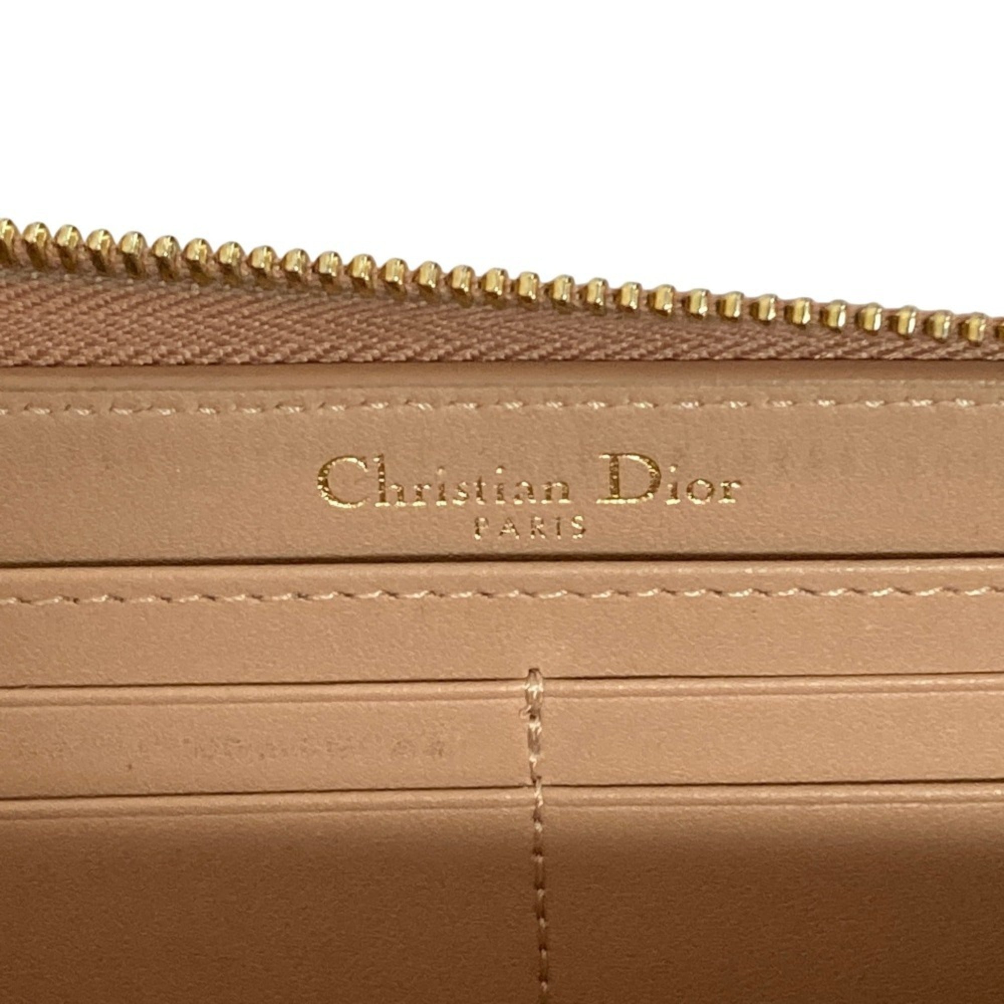 Christian Dior Beige Leather Long Wallet (Bi-Fold) (Pre-Owned)