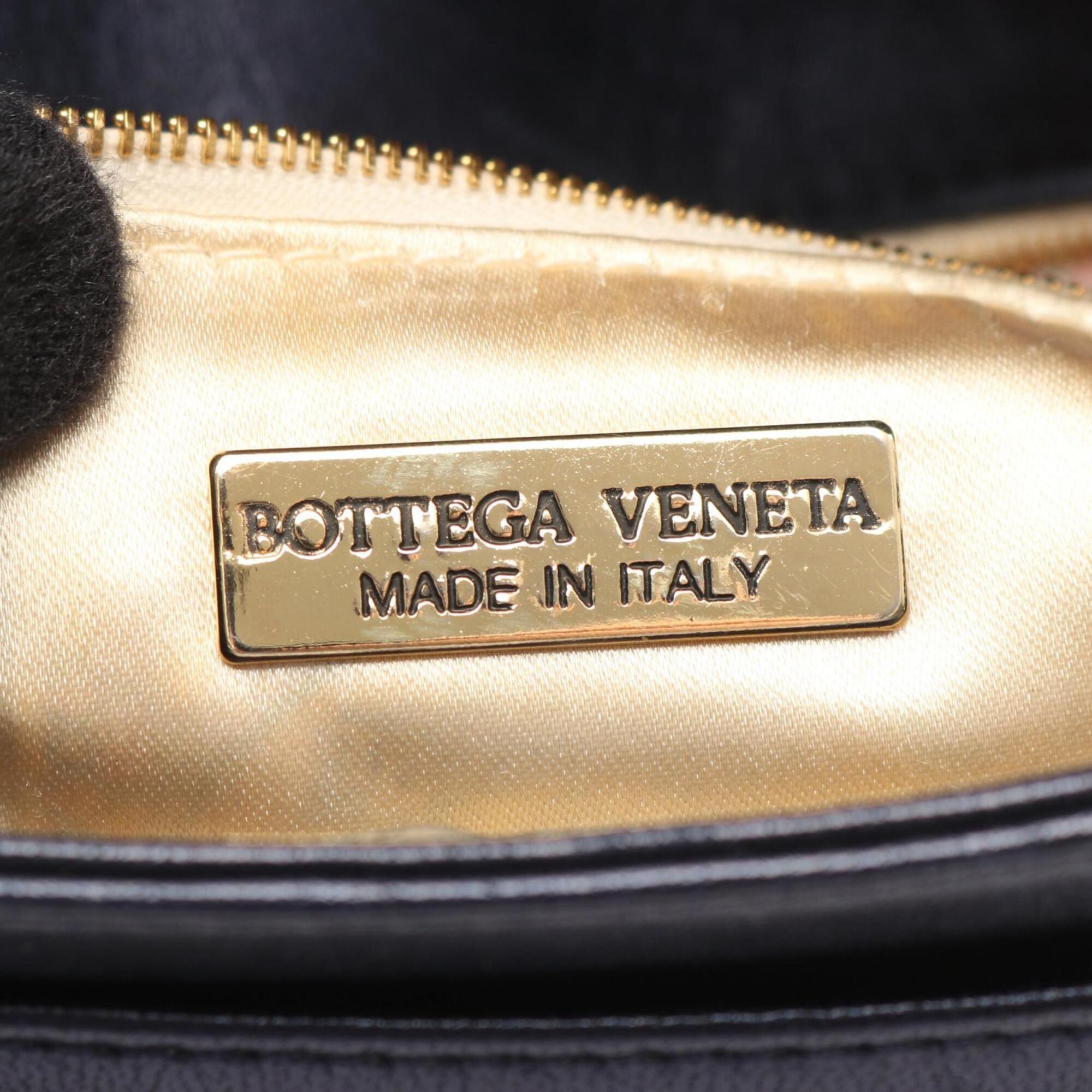 Bottega Veneta Navy Intrecciato Shoulder Bag (Pre-Owned)