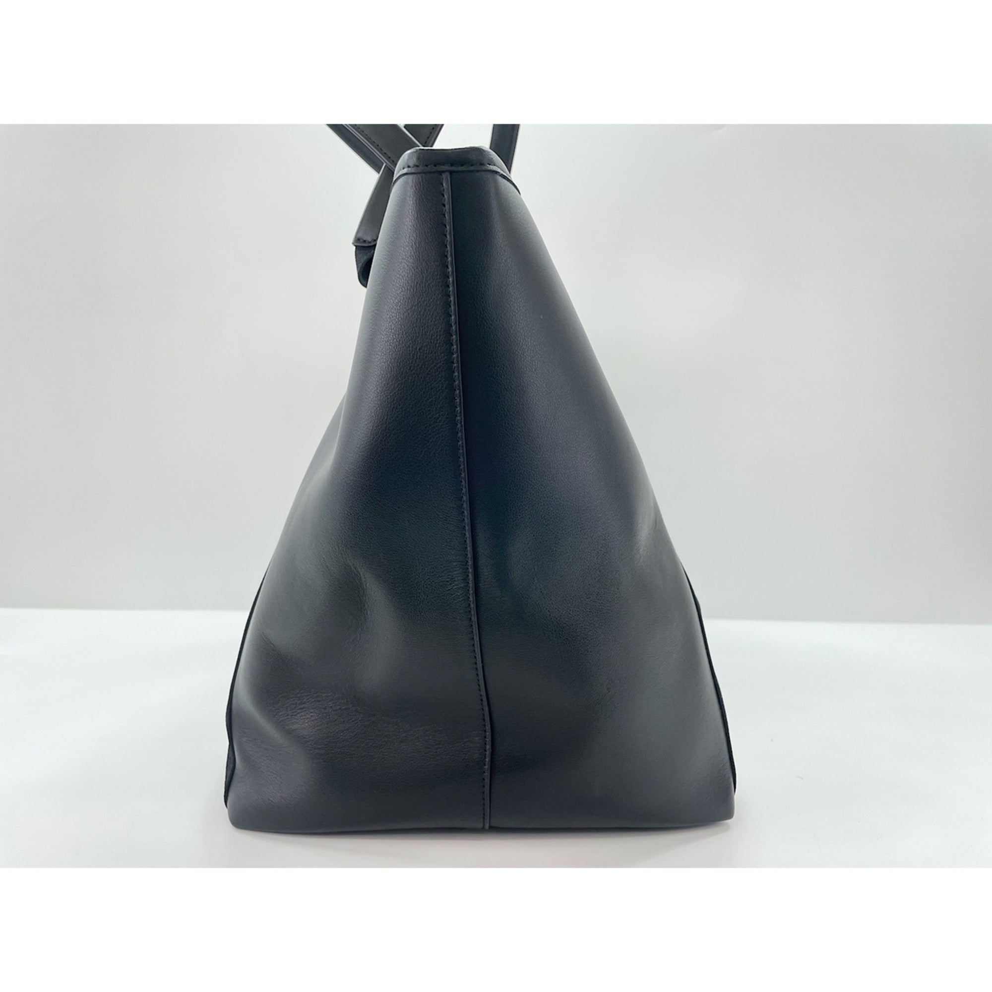 Balenciaga Black Tote Bag (Pre-Owned)