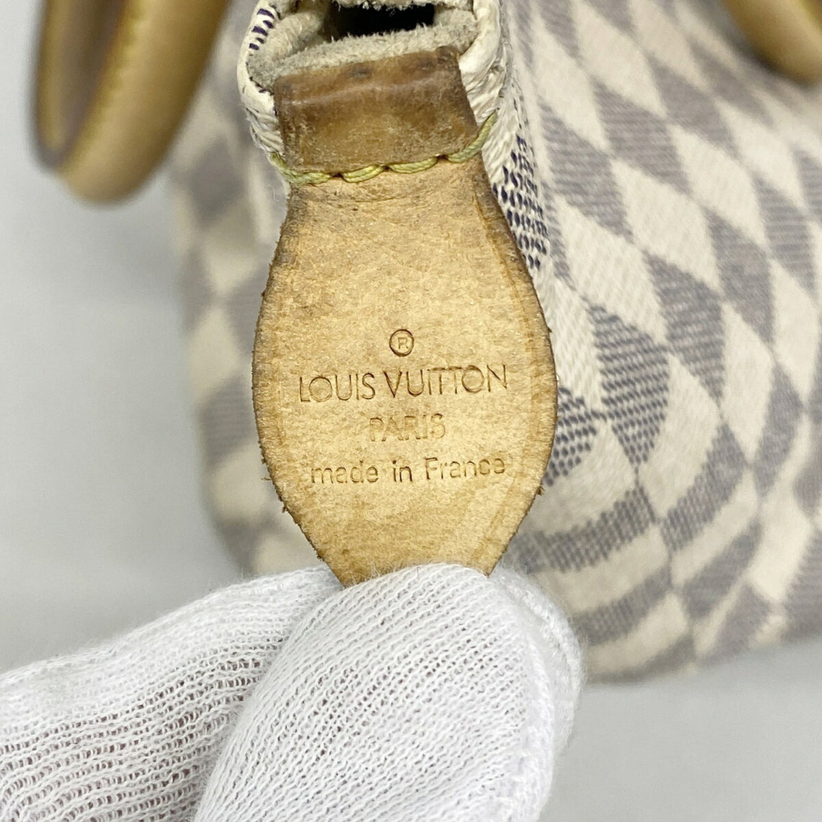 Louis Vuitton White Tote Bag (Pre-Owned)
