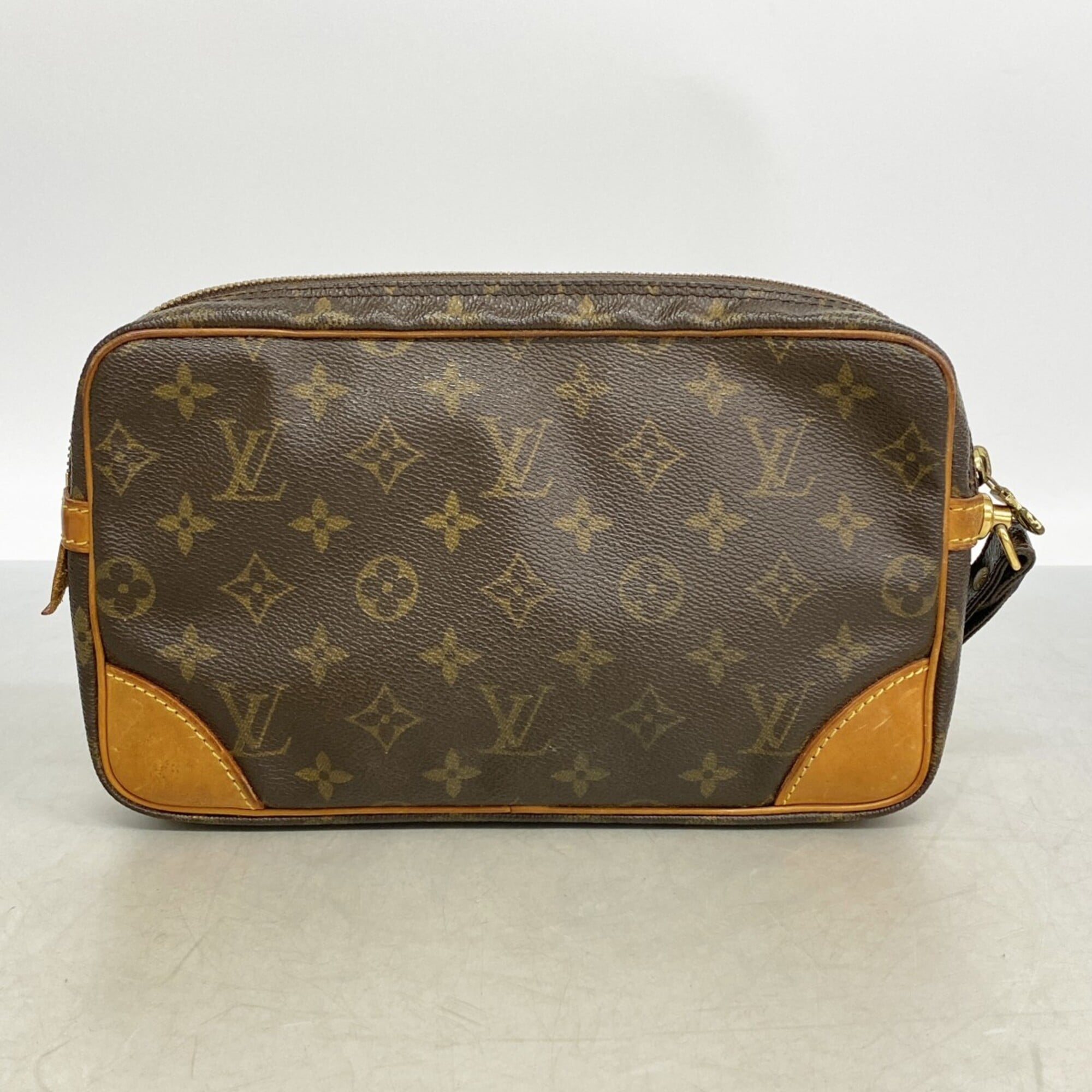 Louis Vuitton Brown Clutch Bag (Pre-Owned)