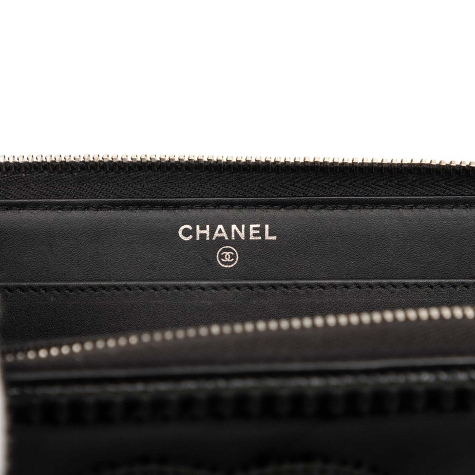Chanel Black Patent Leather Long Wallet (Bi-Fold) (Pre-Owned)