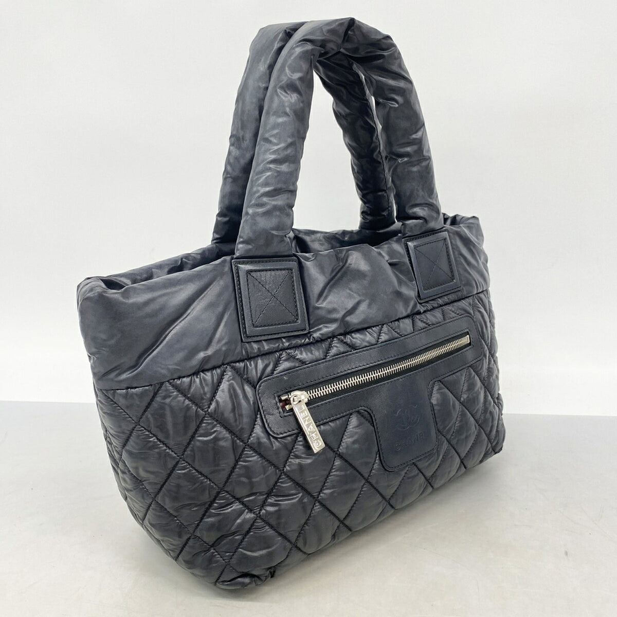 Chanel Black Nylon Tote Bag (Pre-Owned)