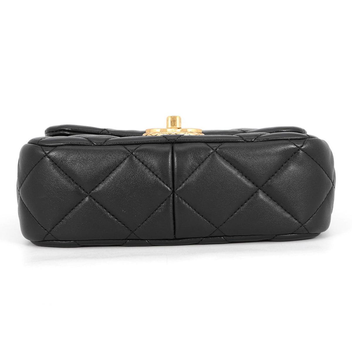 Chanel Black Leather Shoulder Bag (Pre-Owned)
