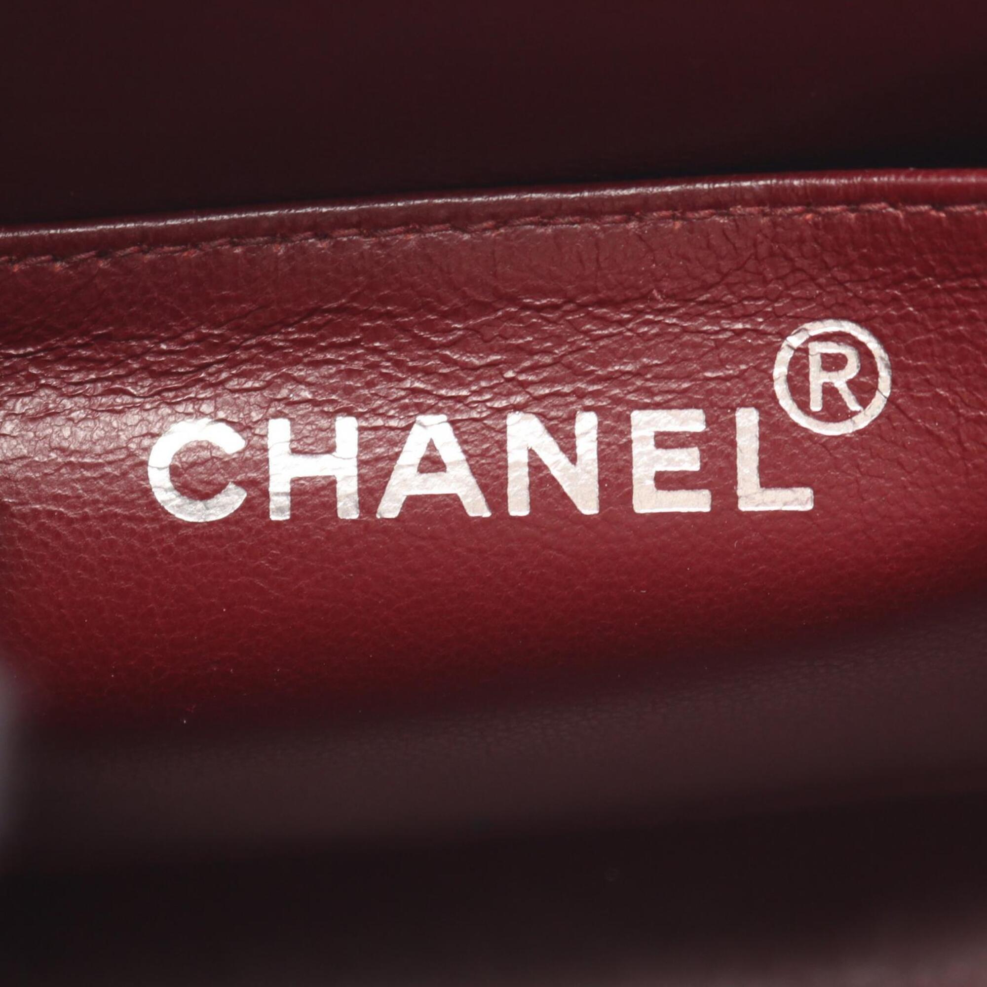 Chanel Black Leather Handbag (Pre-Owned)