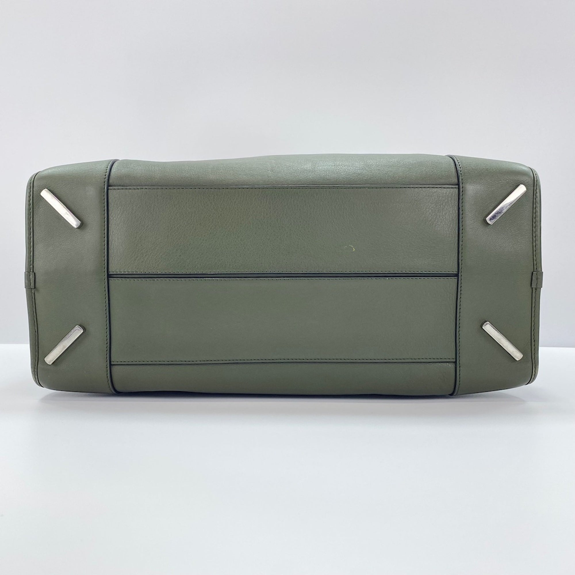 Loewe Amazona Green Leather Handbag (Pre-Owned)