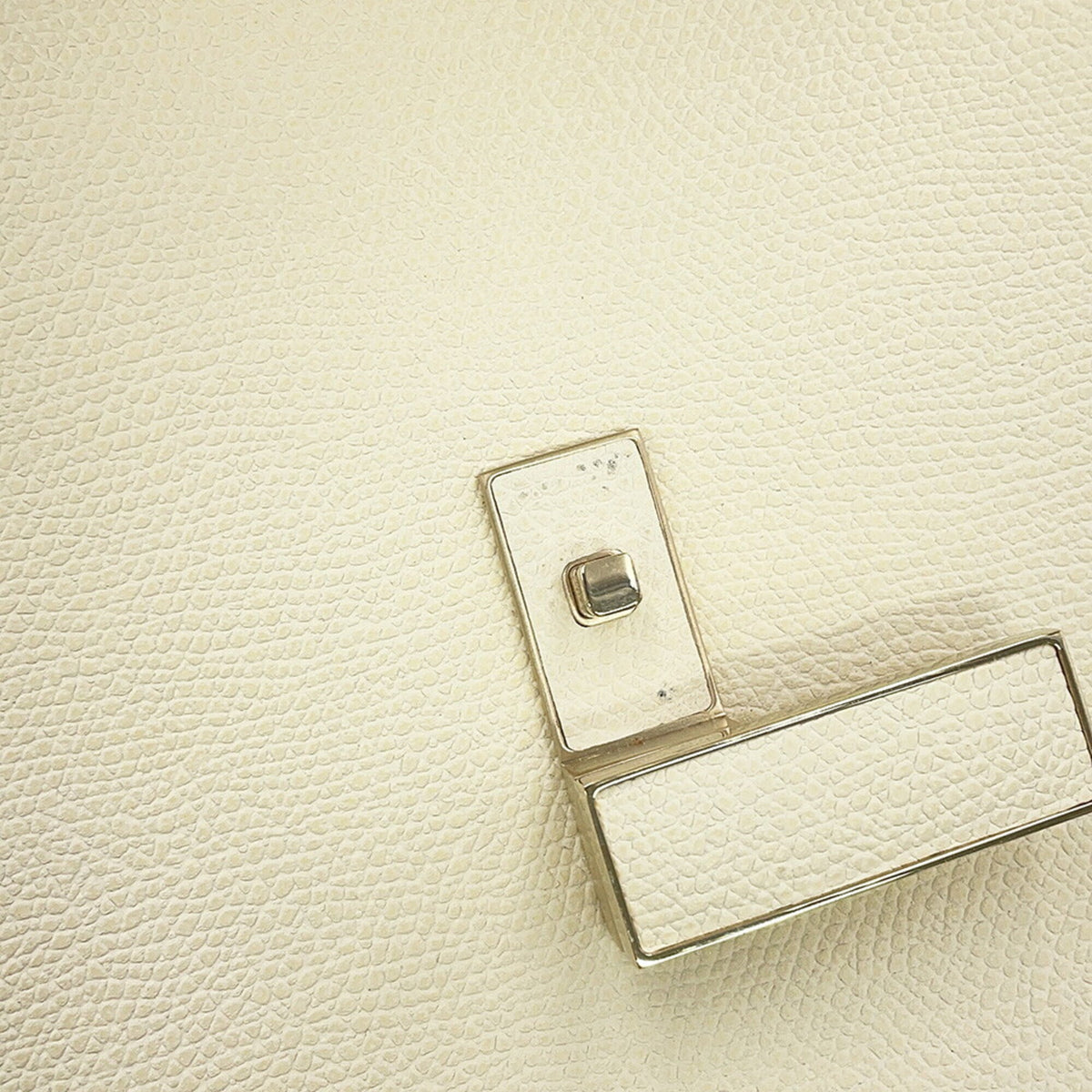 Valextra White Leather Handbag (Pre-Owned)
