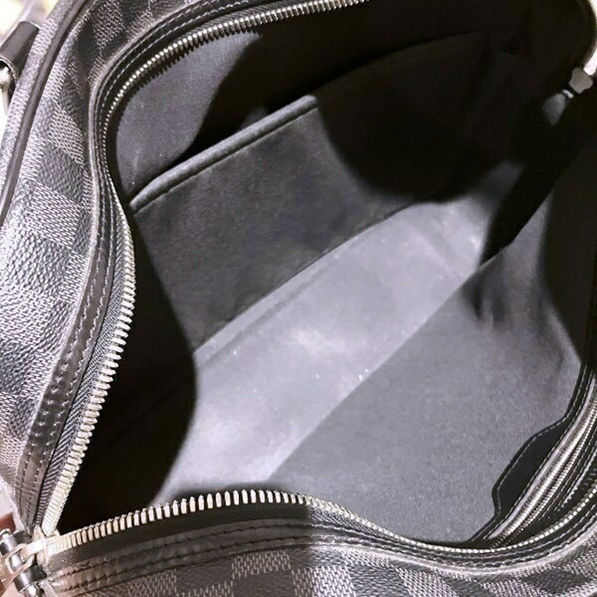 Louis Vuitton Black Briefcase Handbag (Pre-Owned)