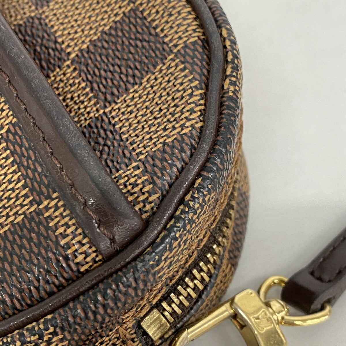 Louis Vuitton Ebene Shoulder Bag (Pre-Owned)