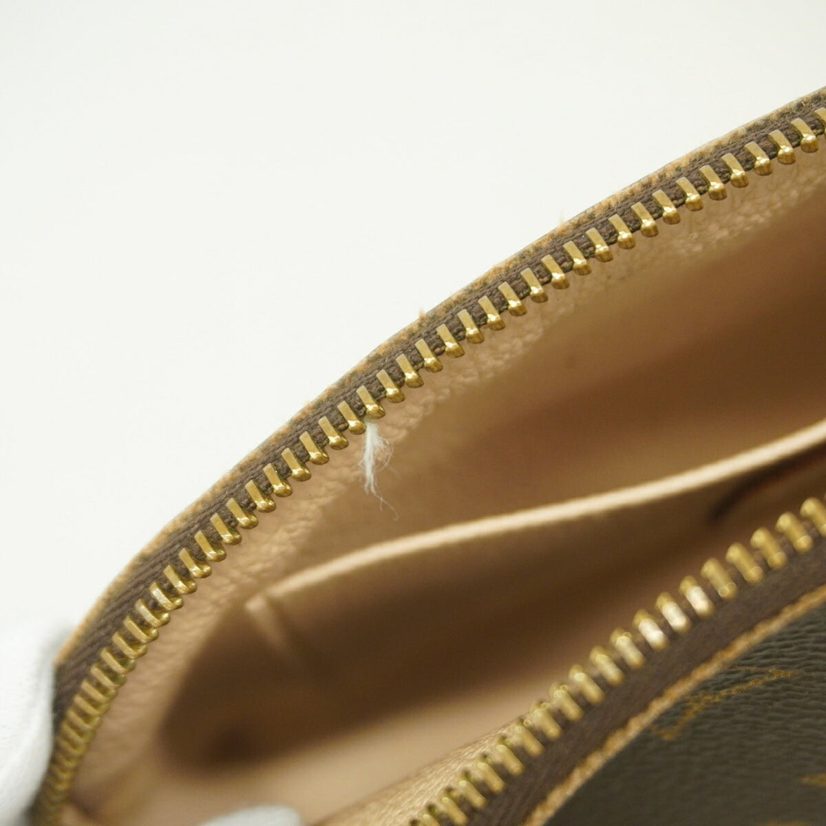 Louis Vuitton Brown Pouch (Pre-Owned)