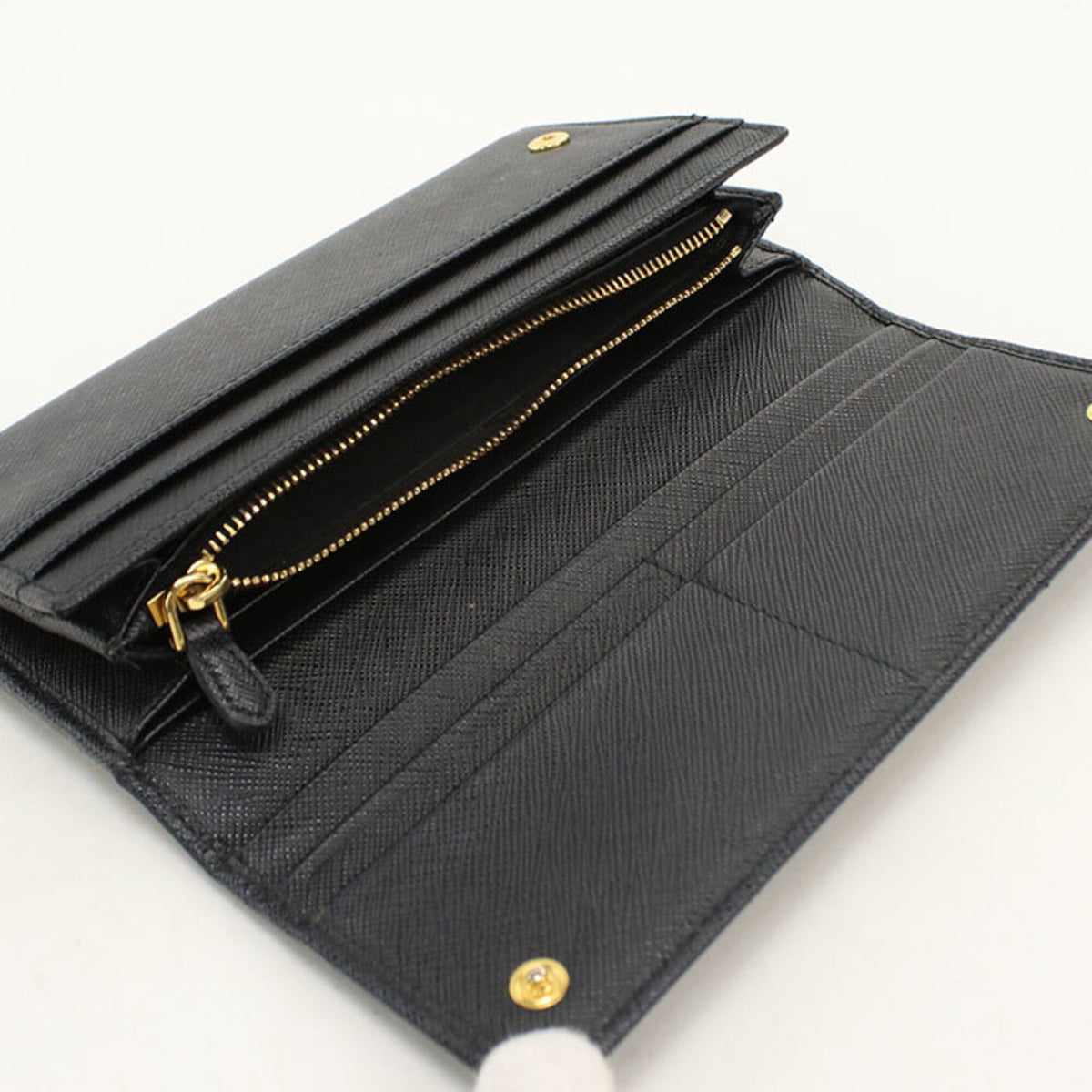 Prada Black Leather Long Wallet (Bi-Fold) (Pre-Owned)
