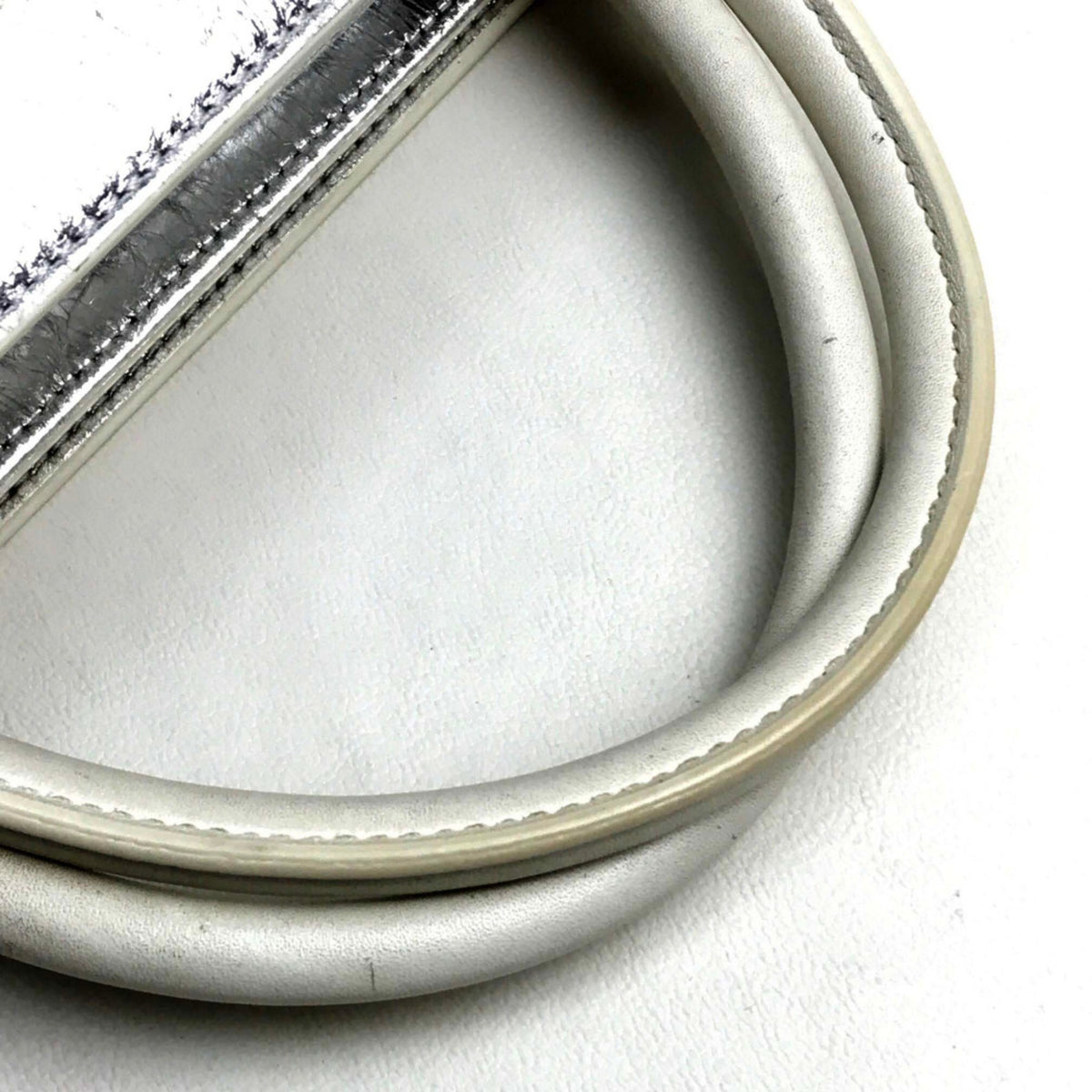 Christian Dior Silver Leather Handbag (Pre-Owned)