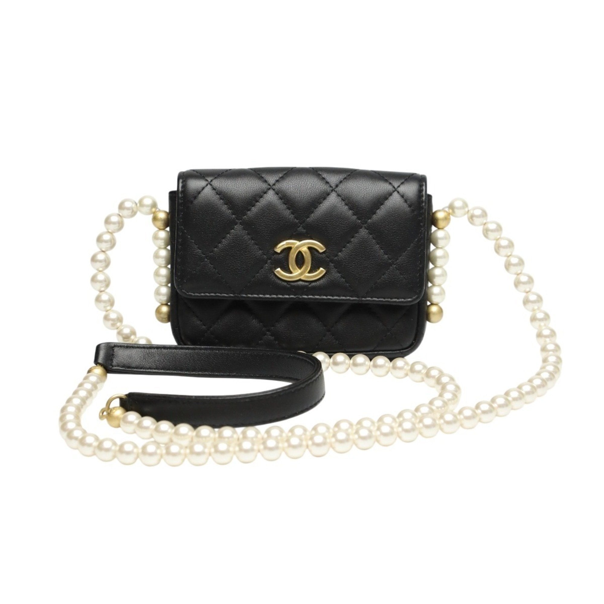 Chanel Matelasse Black Leather Shoulder Bag (Pre-Owned)