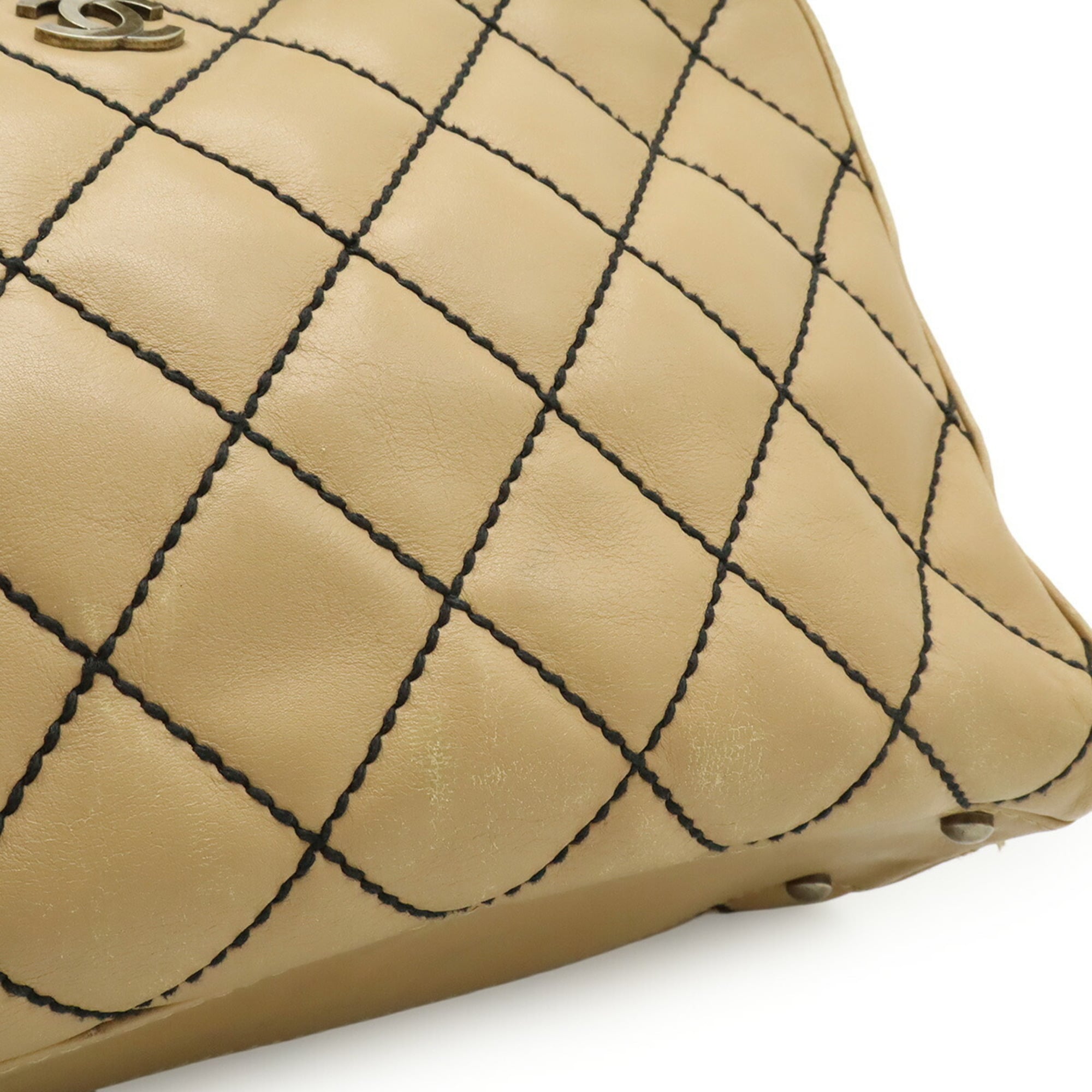 Chanel Wild Stitch Beige Leather Handbag (Pre-Owned)