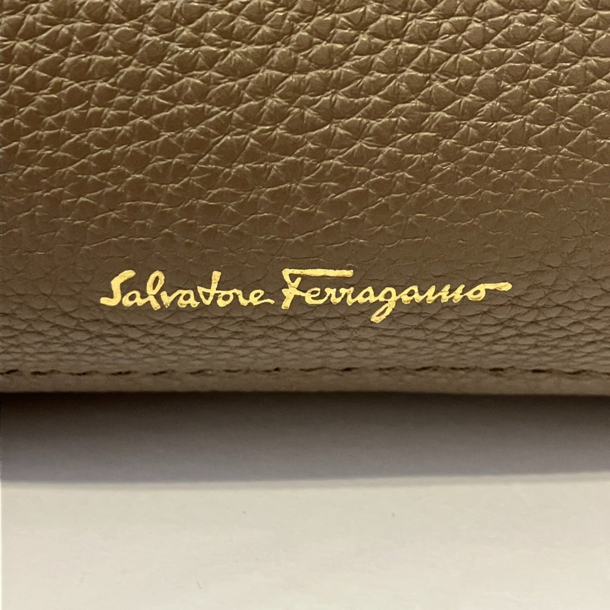 Salvatore Ferragamo Grayish Tote Bag (Pre-Owned)