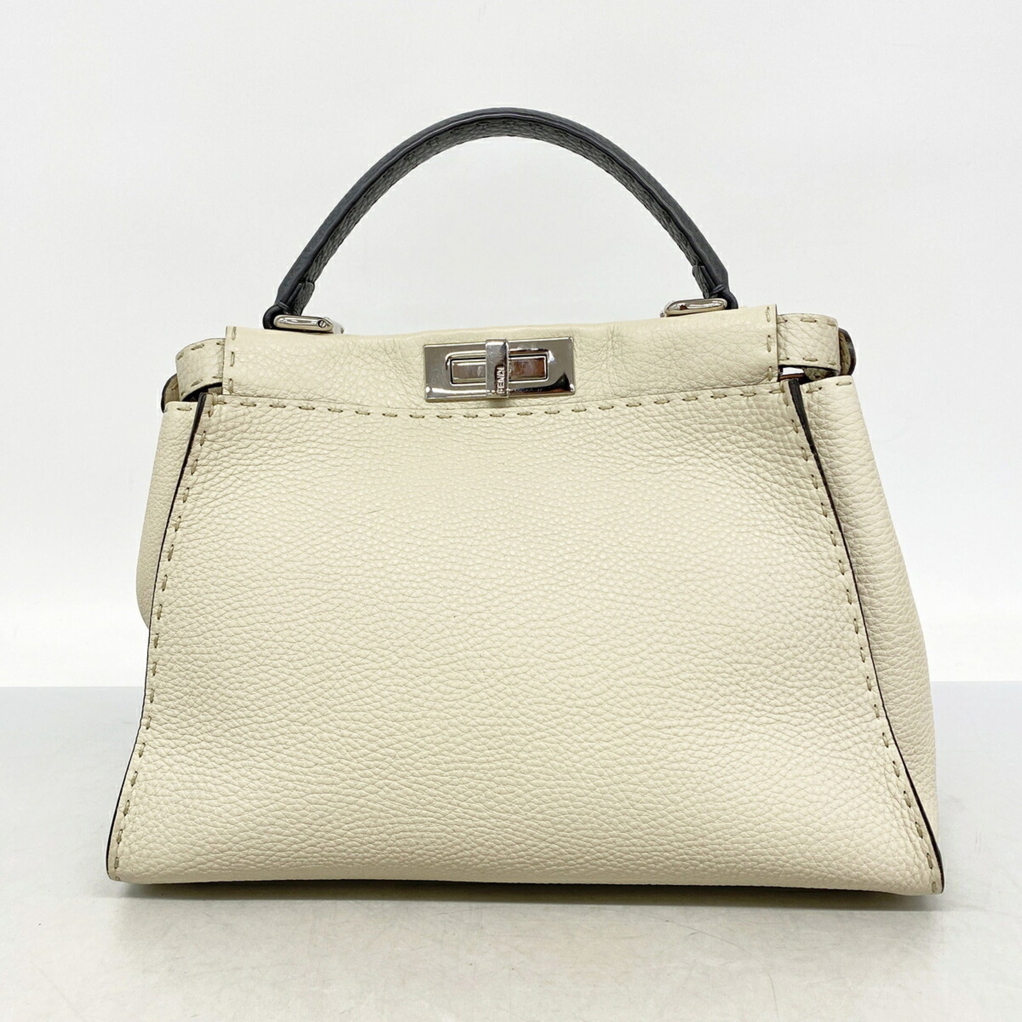 Fendi Beige Leather Handbag (Pre-Owned)