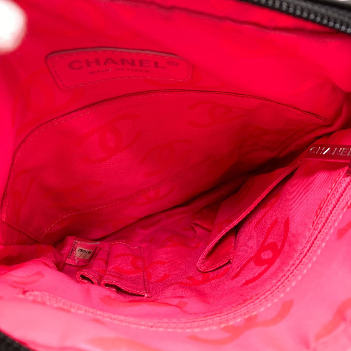Chanel Black Leather Shoulder Bag (Pre-Owned)