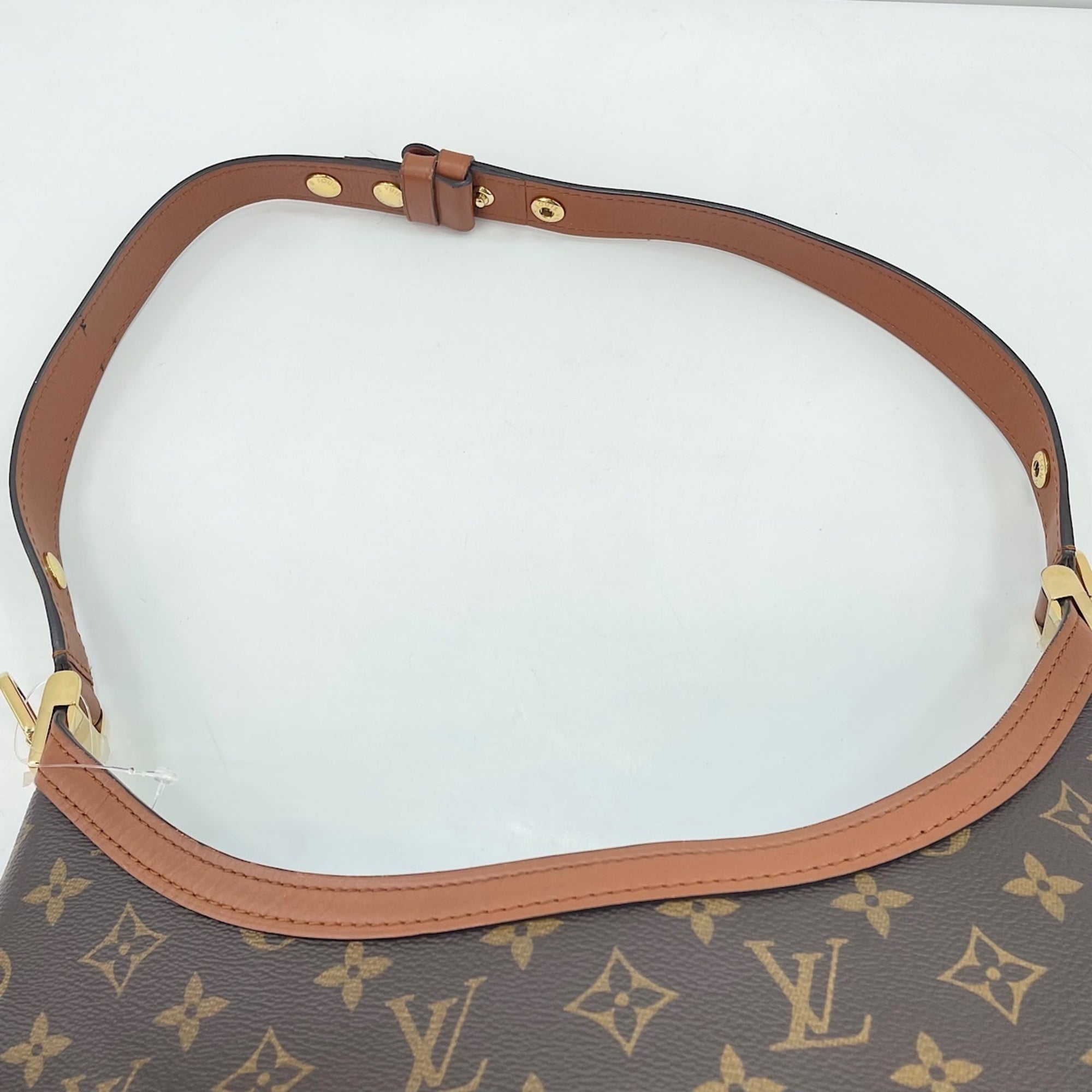 Louis Vuitton Black Shoulder Bag (Pre-Owned)