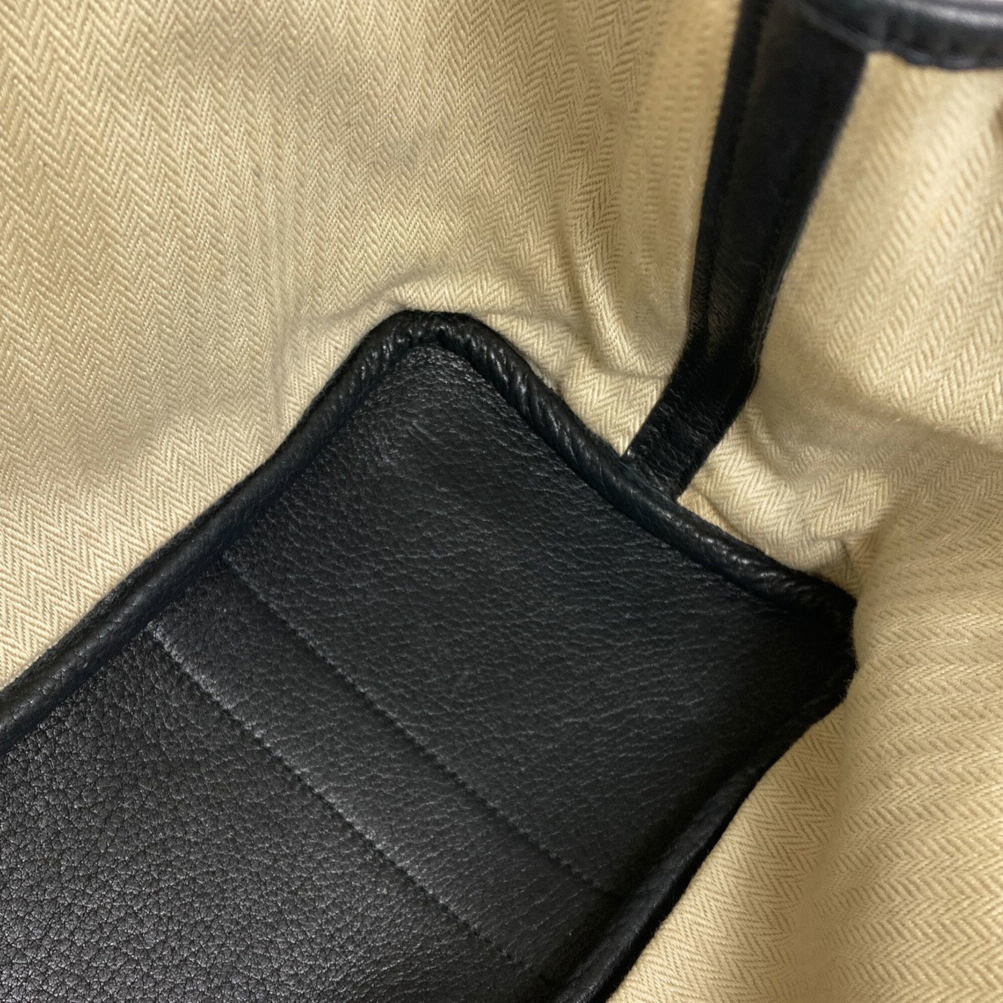 Hermes Black Negonda Leather Handbag (Pre-Owned)