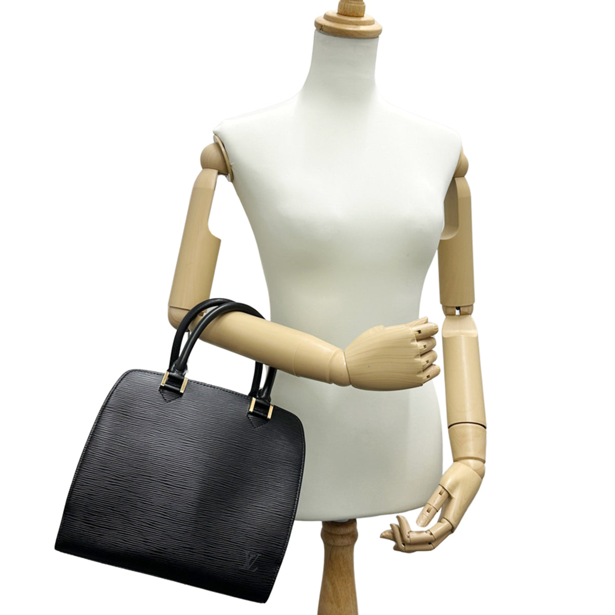Louis Vuitton Black Noir Epi Leather Handbag (Pre-Owned)