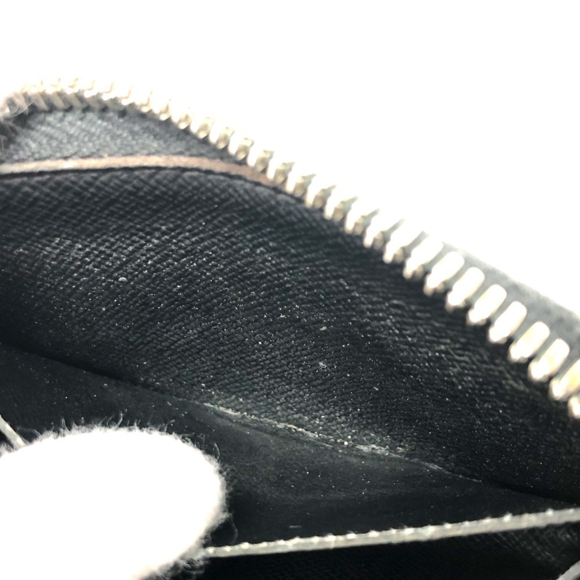 Louis Vuitton Taiga Black Galle Taiga Leather Coin Purse/Coin Case (Pre-Owned)