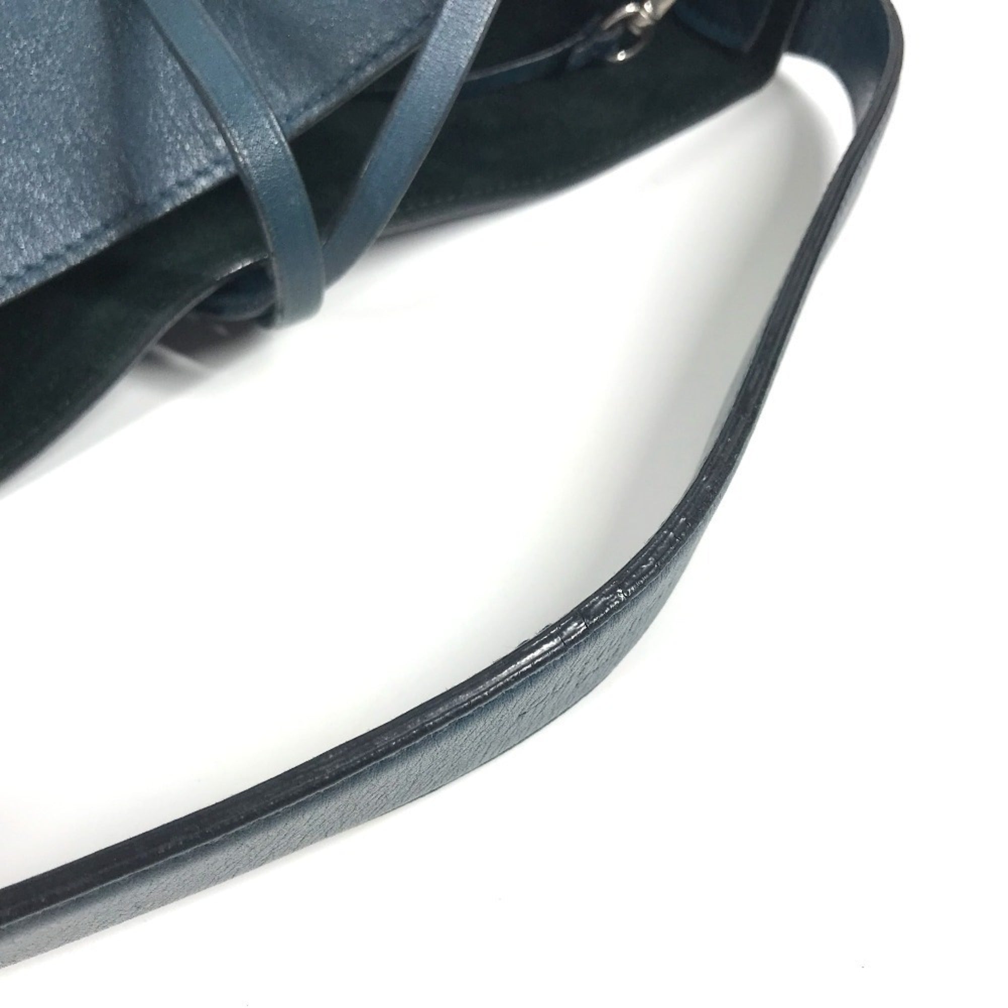 Louis Vuitton Blue Leather Pouch Shoulder Bag (Pre-Owned)