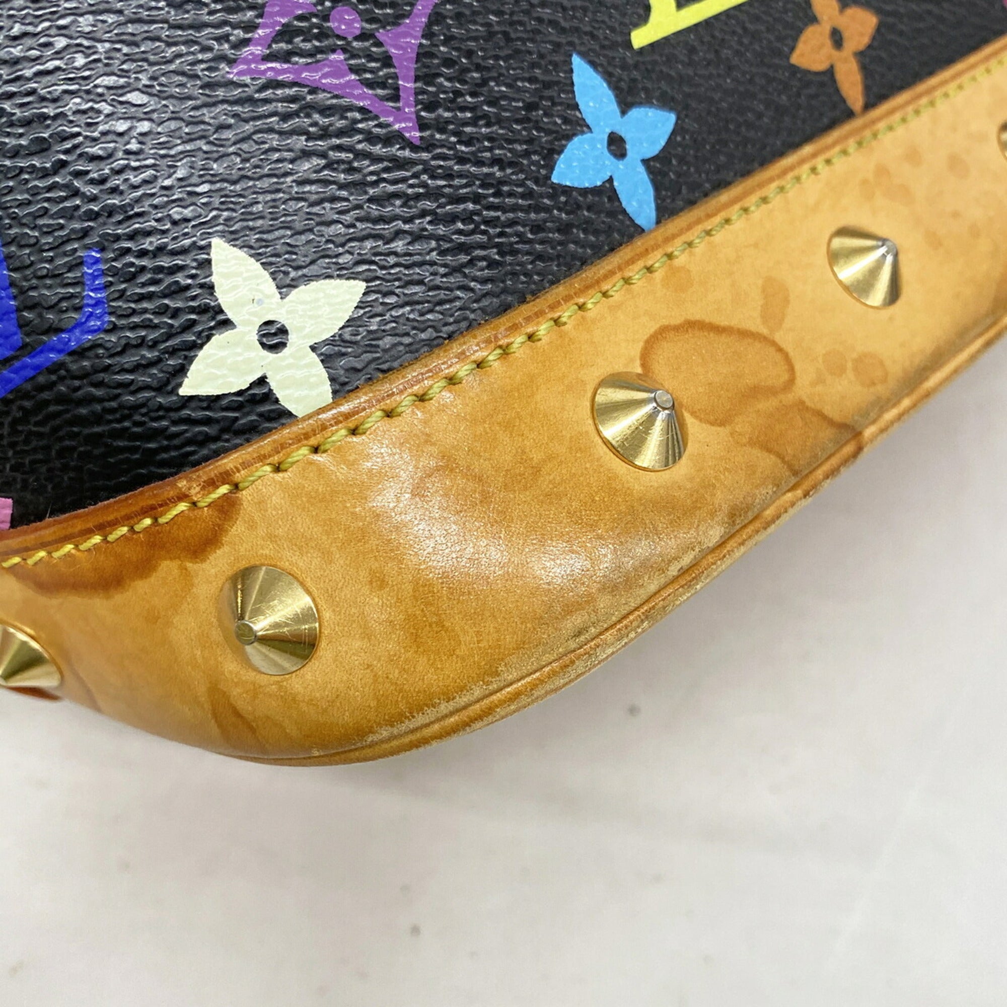 Louis Vuitton Noir Handbag (Pre-Owned)