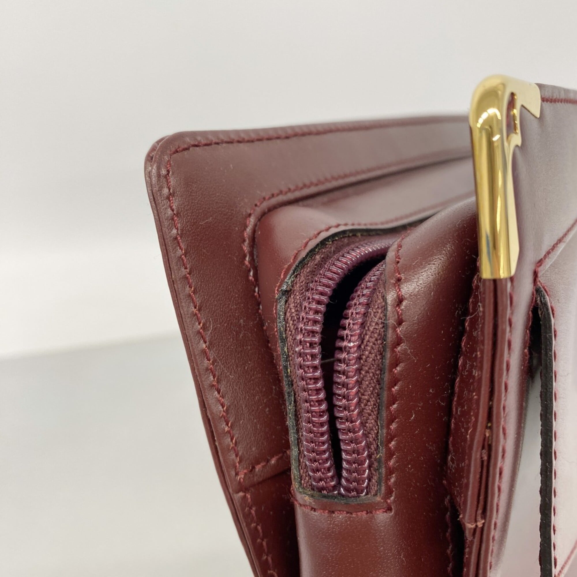 Cartier Bordeaux Leather Clutch Bag (Pre-Owned)