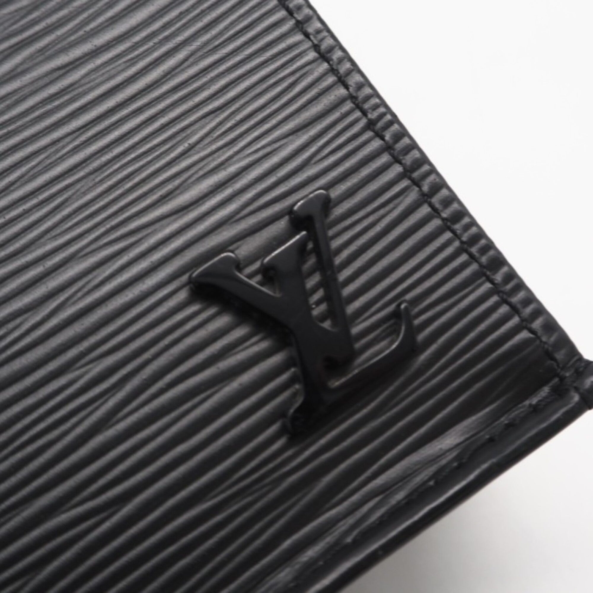 Louis Vuitton Black Noir Leather Shoulder Bag (Pre-Owned)