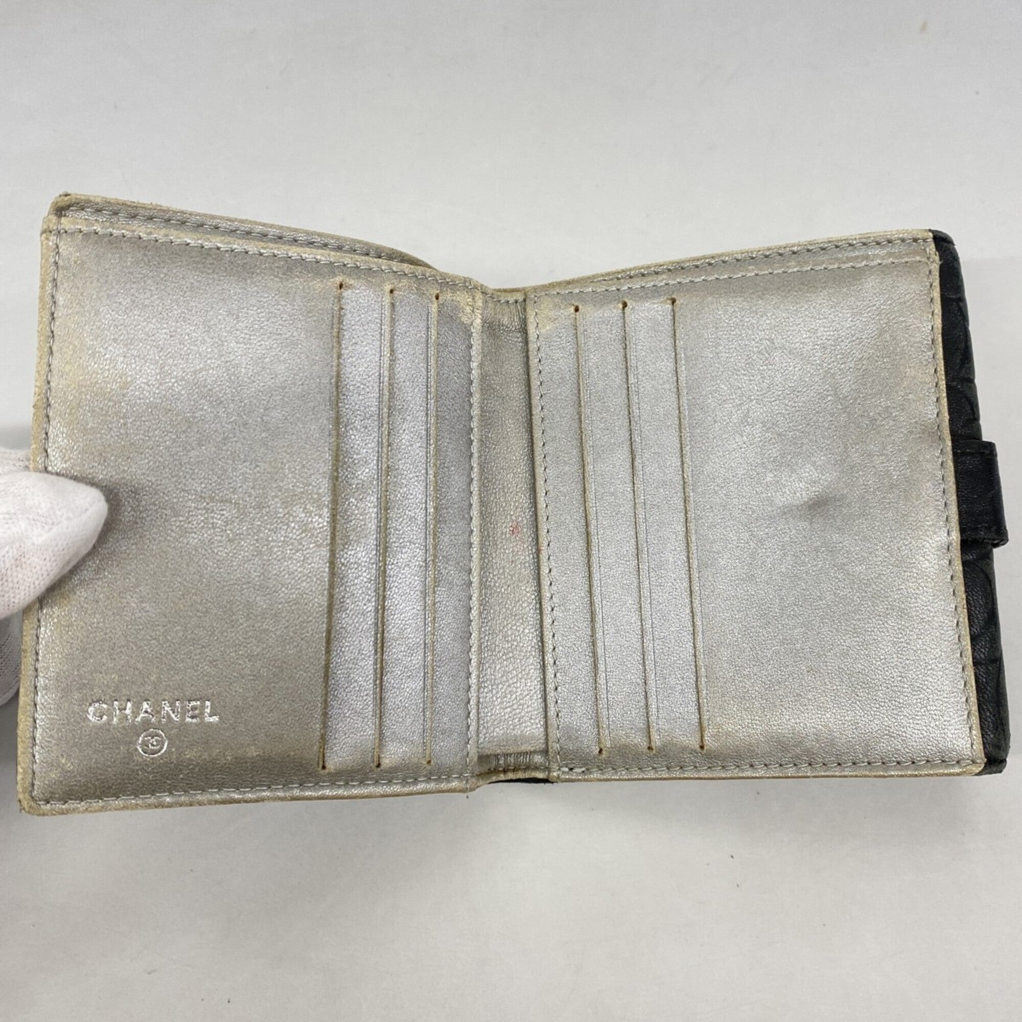 Chanel Black Leather Wallet (Bi-Fold) (Pre-Owned)
