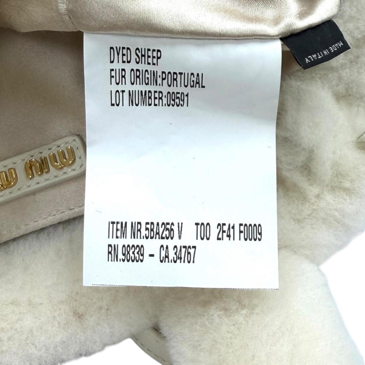 Miu Miu White Fur Handbag (Pre-Owned)